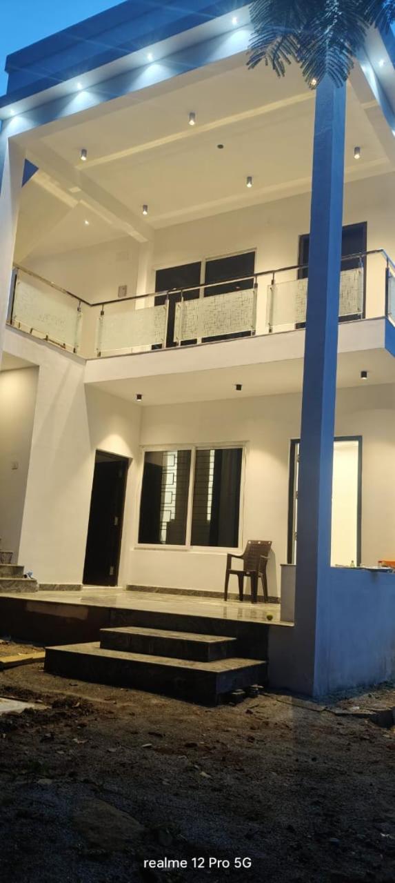 Villa photo 2