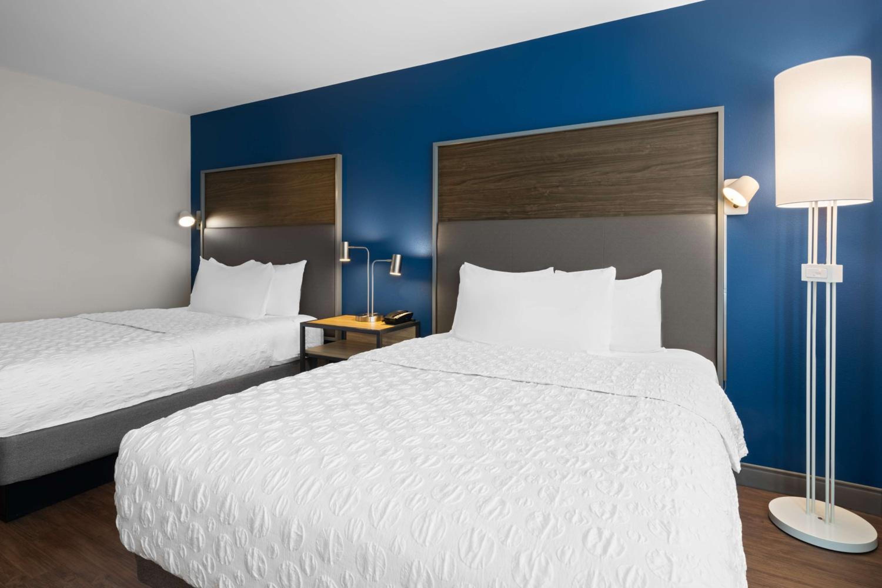 Queen Room with Two Queen Beds - Hearing Access - Photo 2