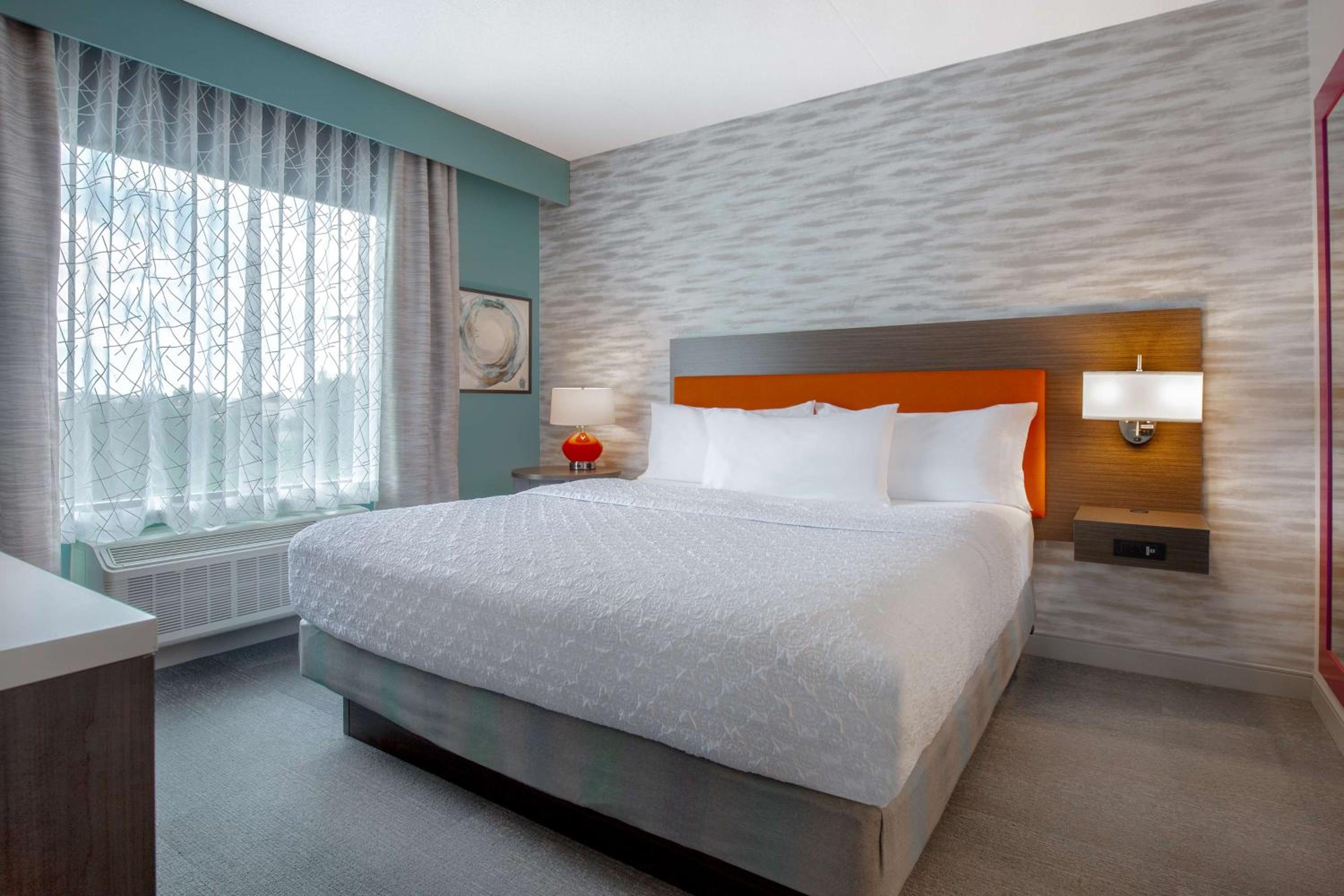 One-Bedroom King Suite