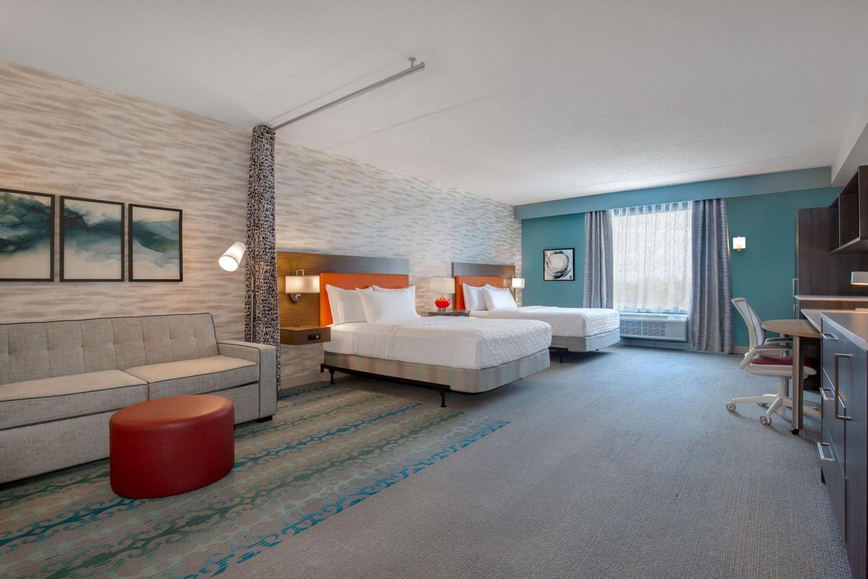 Queen Studio Suite - Mobility/Hearing Accessible  photo 2