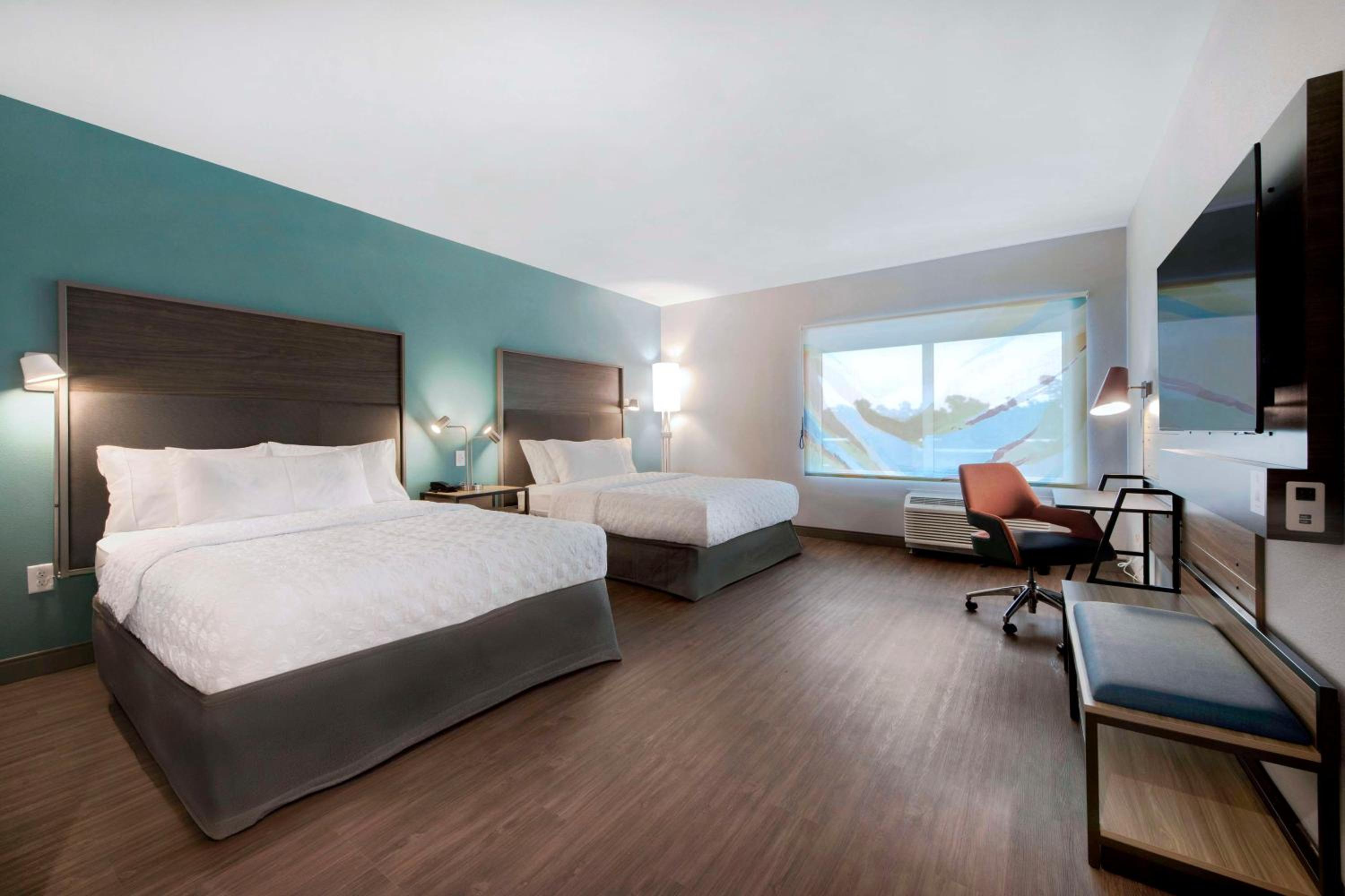 Queen Room with Two Queen Beds - Mobility Access - Photo 3