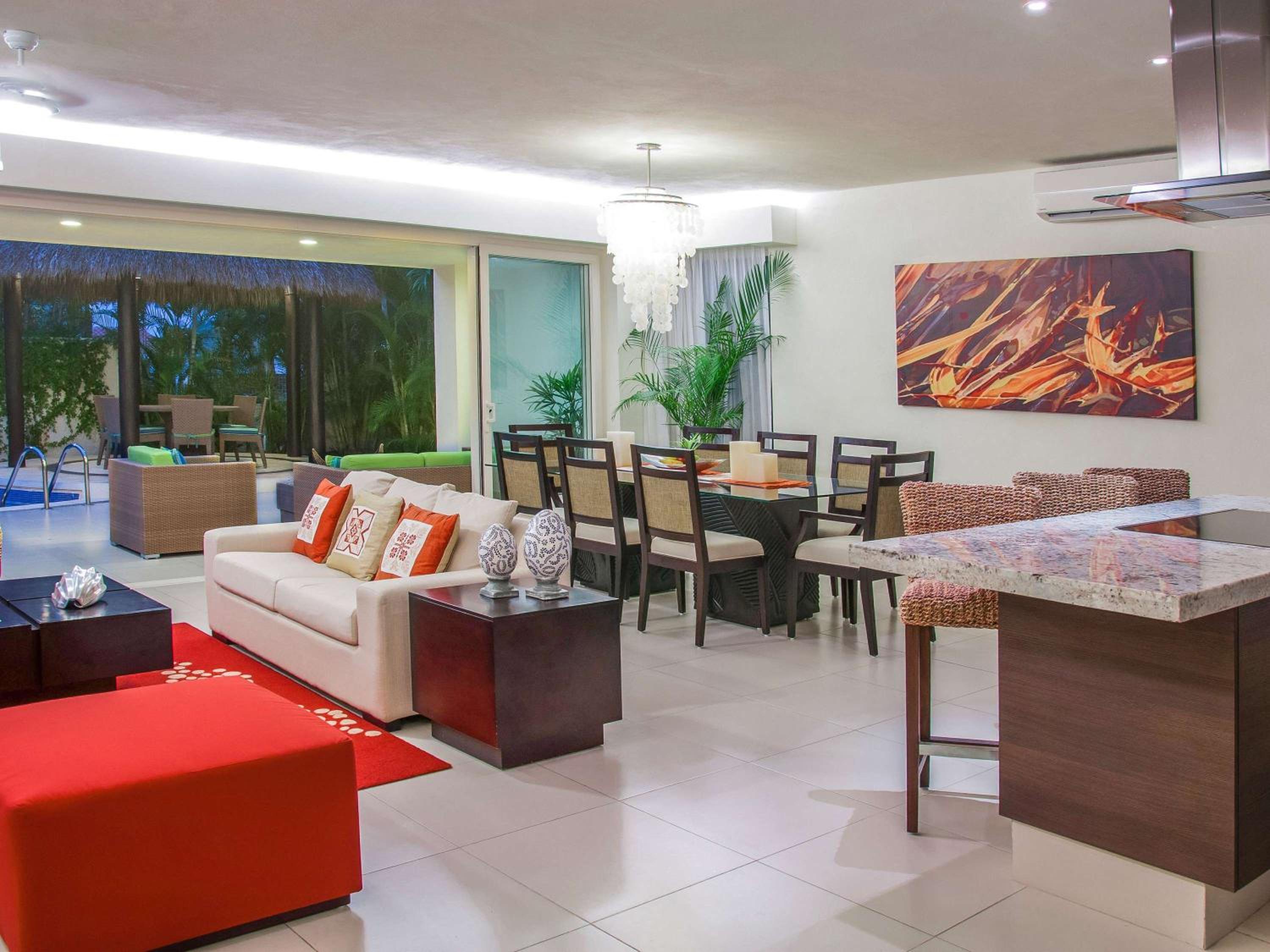 One-Bedroom King Room with Three King Beds and Private Pool - Balcony/Terrace/Kitchen