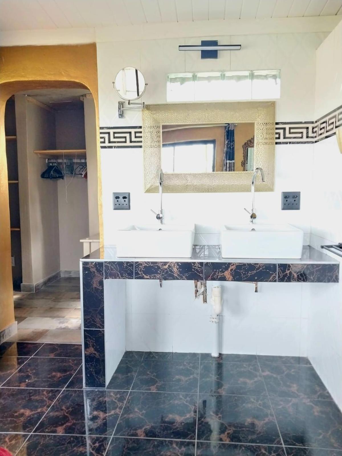 Superior Villa - Photo 14