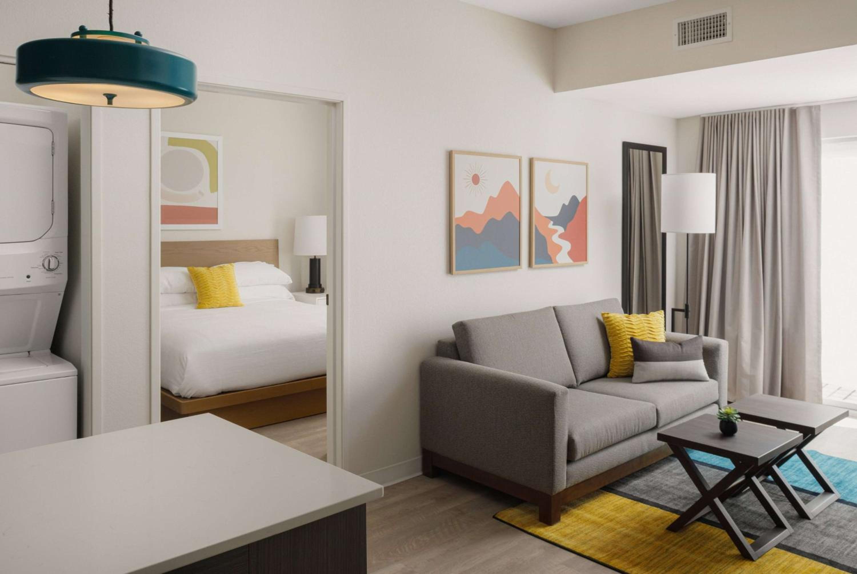 Two Bedroom Suite Accessible Tub - 2 King Beds