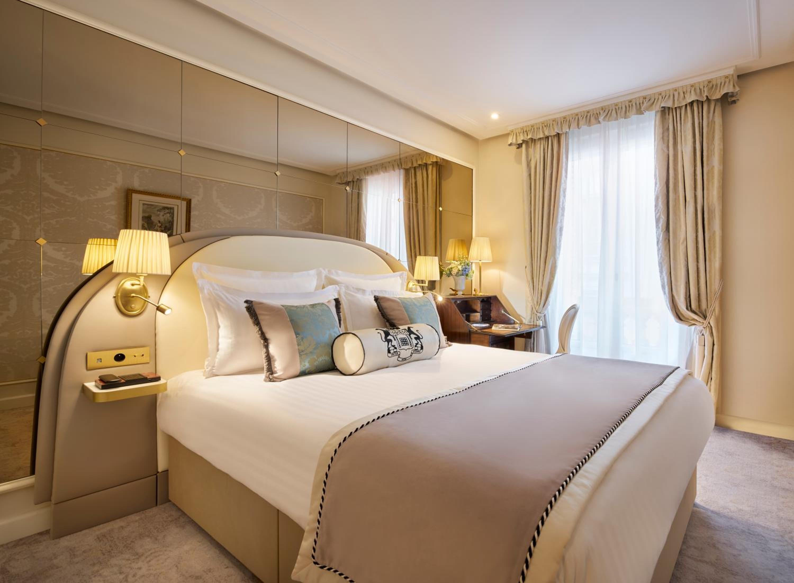 Superior Single Room thumbnail 5
