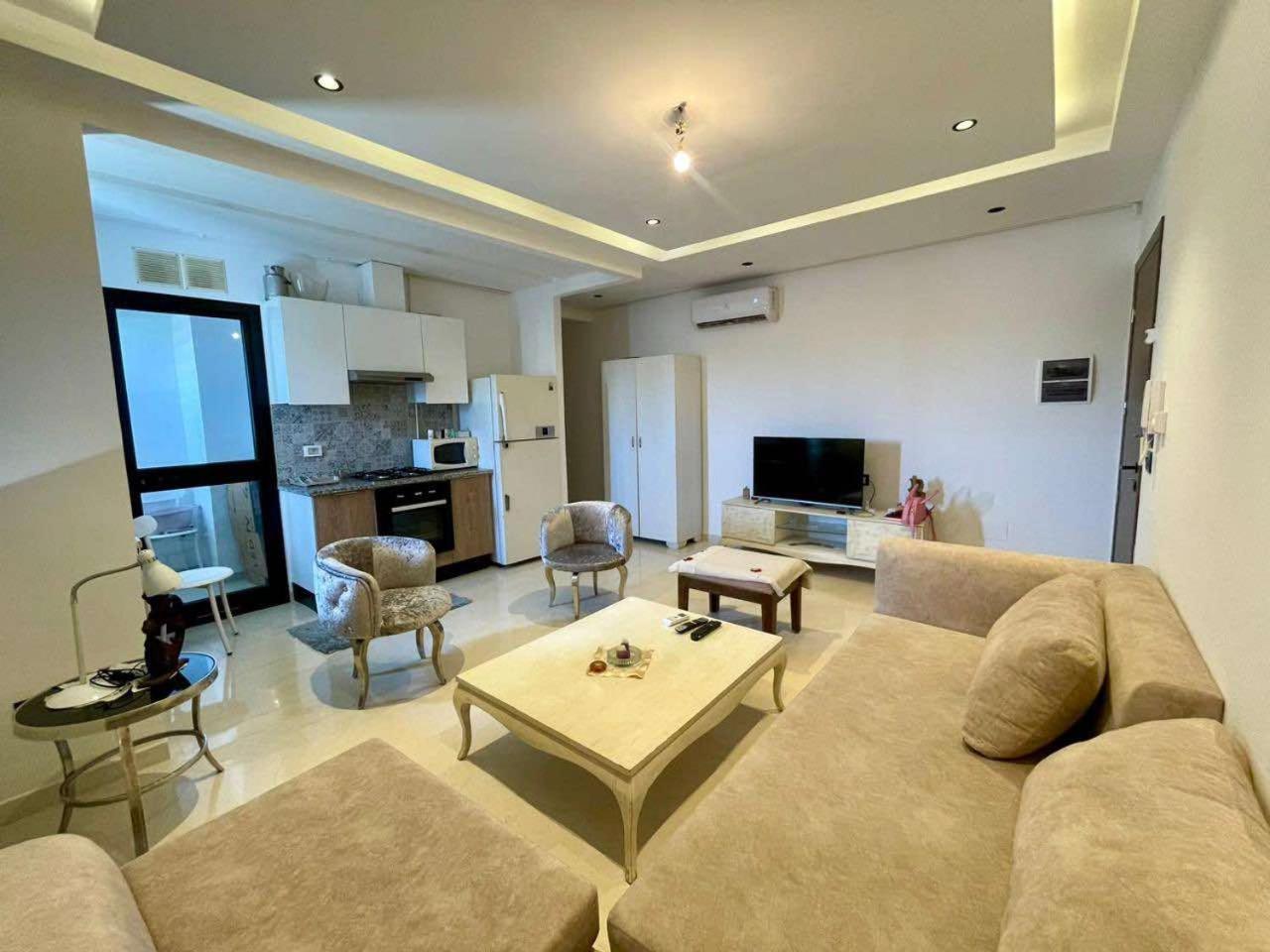 One-Bedroom Apartment photo 2