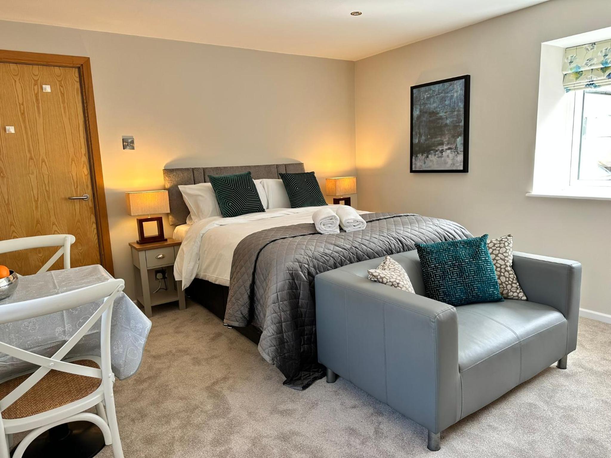 Studio Apartment photo 1