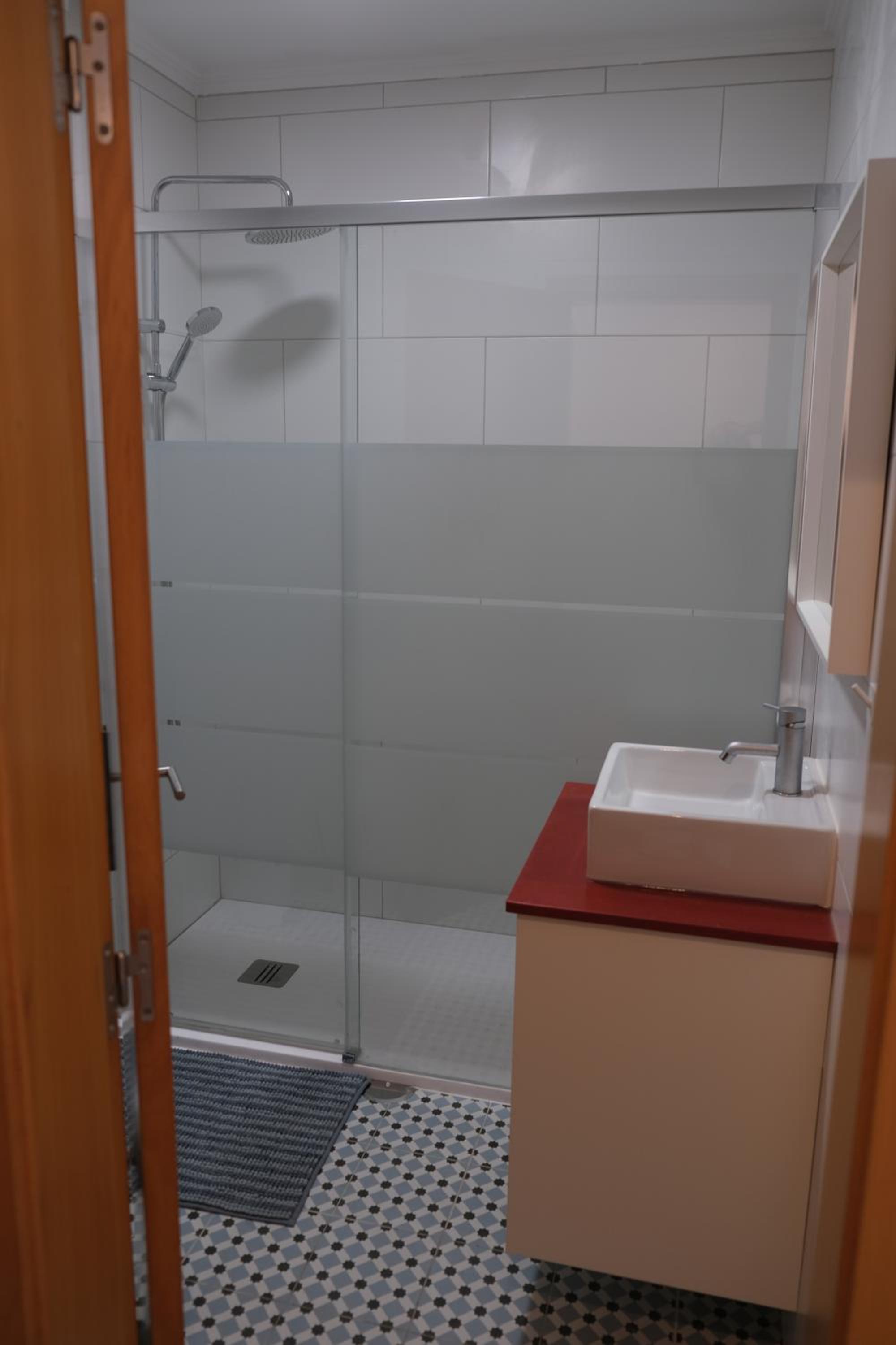 Twin Room with Private Bathroom photo 2