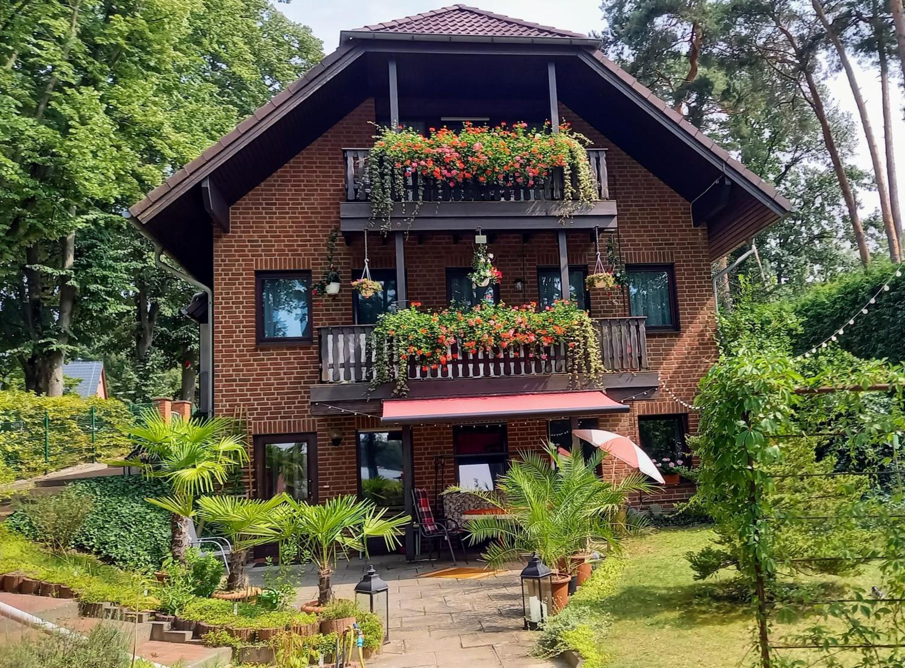 Apartment with Lake View photo 2