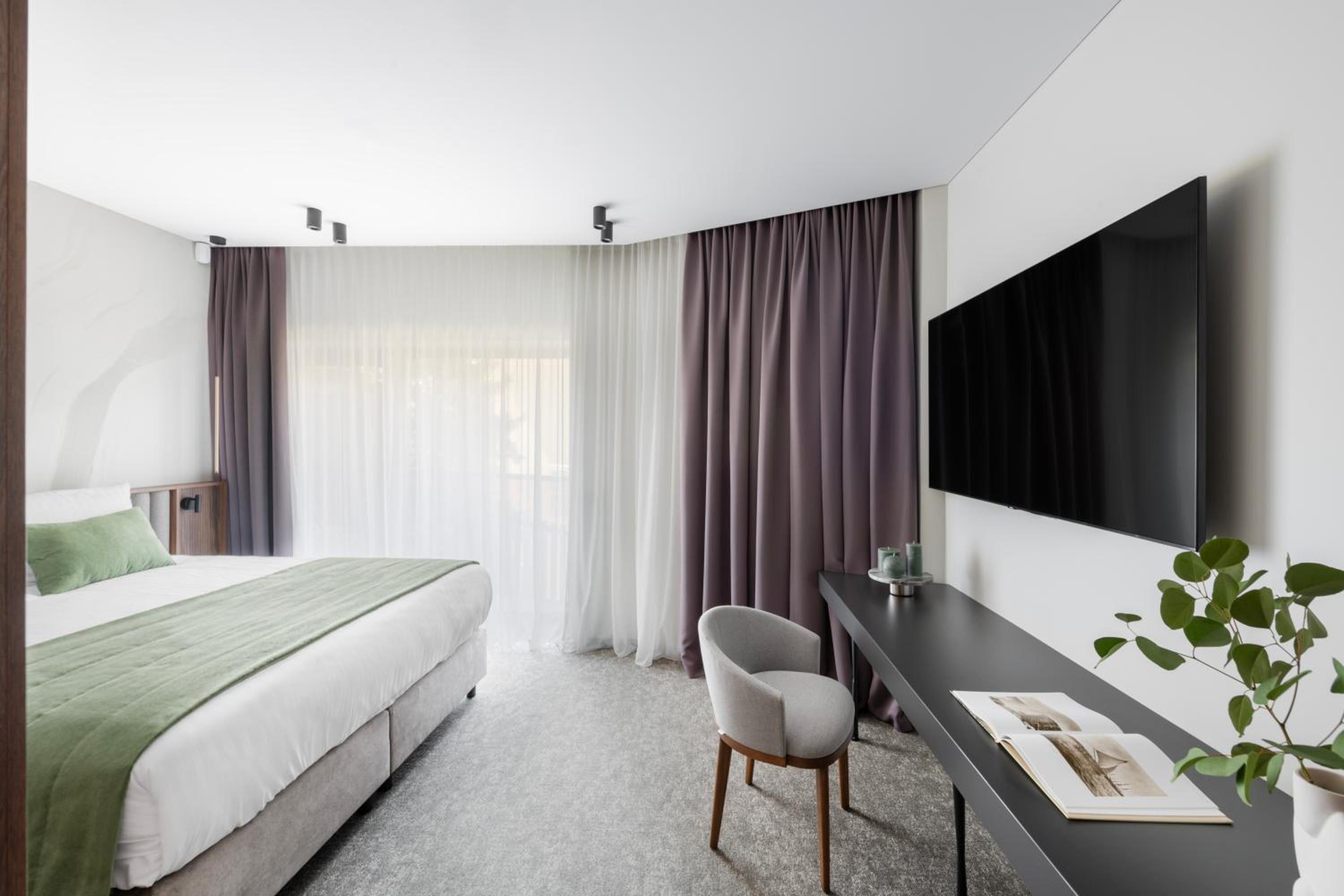Standard Double or Twin Room photo 1