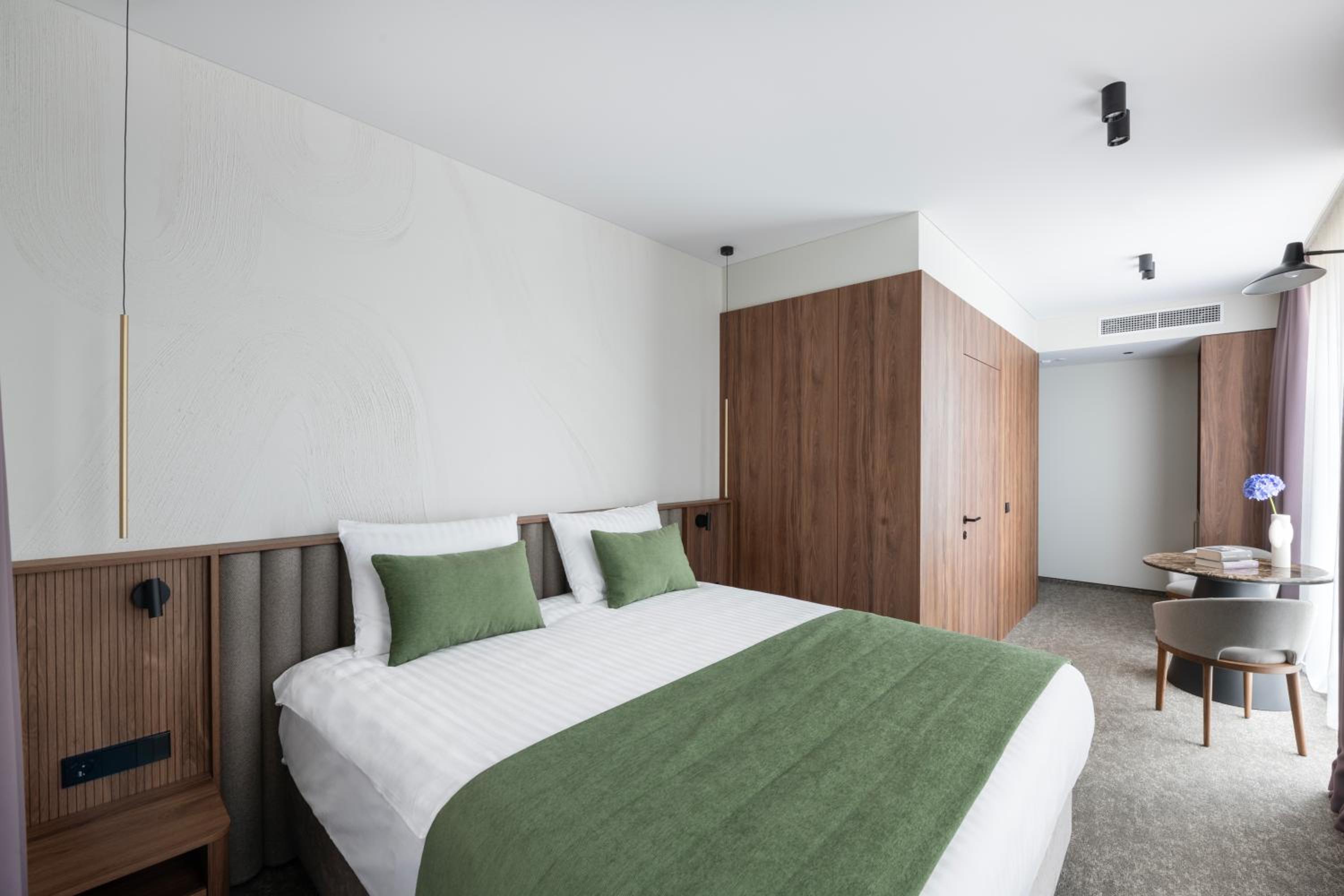 Standard Double or Twin Room photo 3