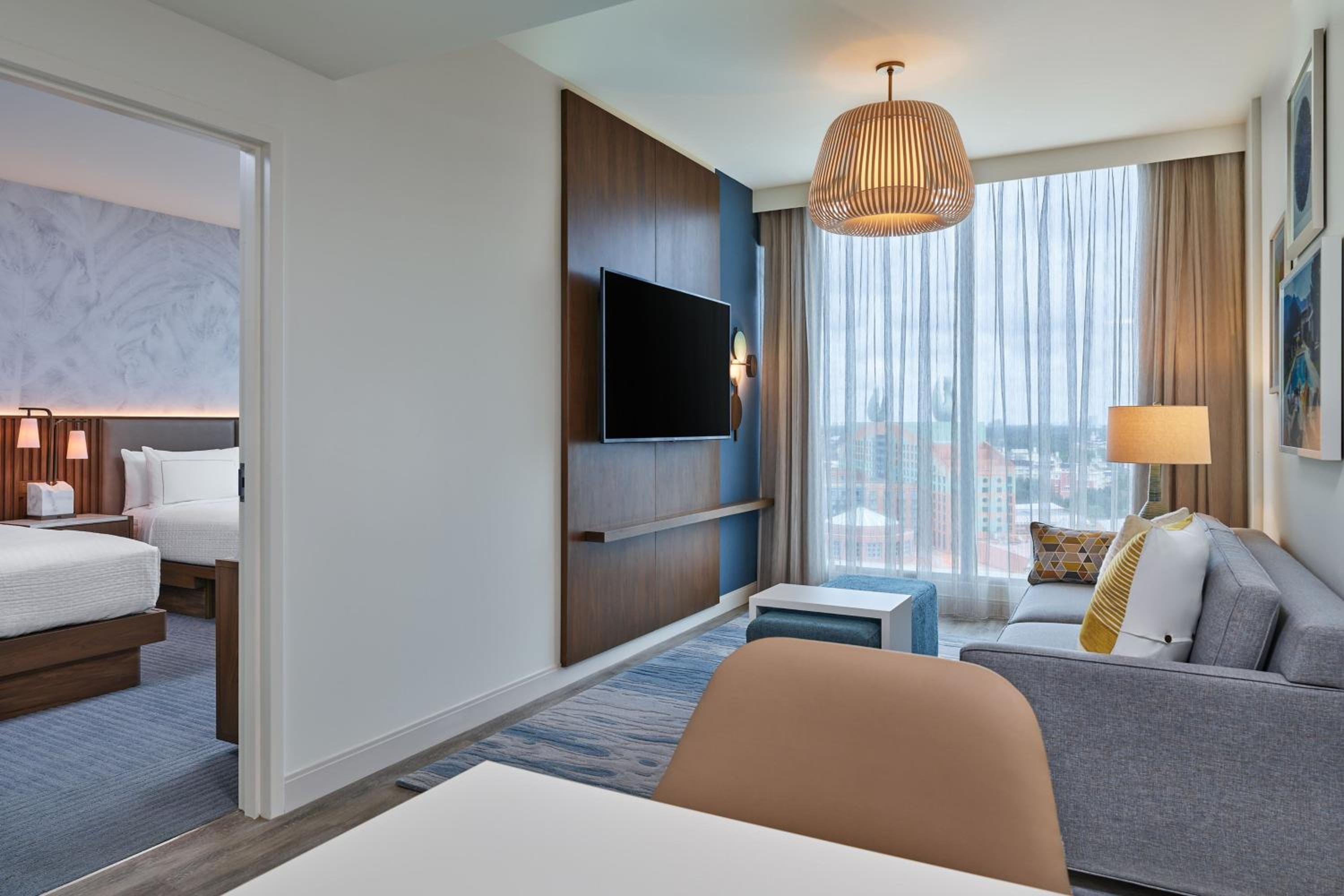 Signature, Suite, 2 Queen, Sofa bed (Includes Early Entry To Disney Theme Parks)