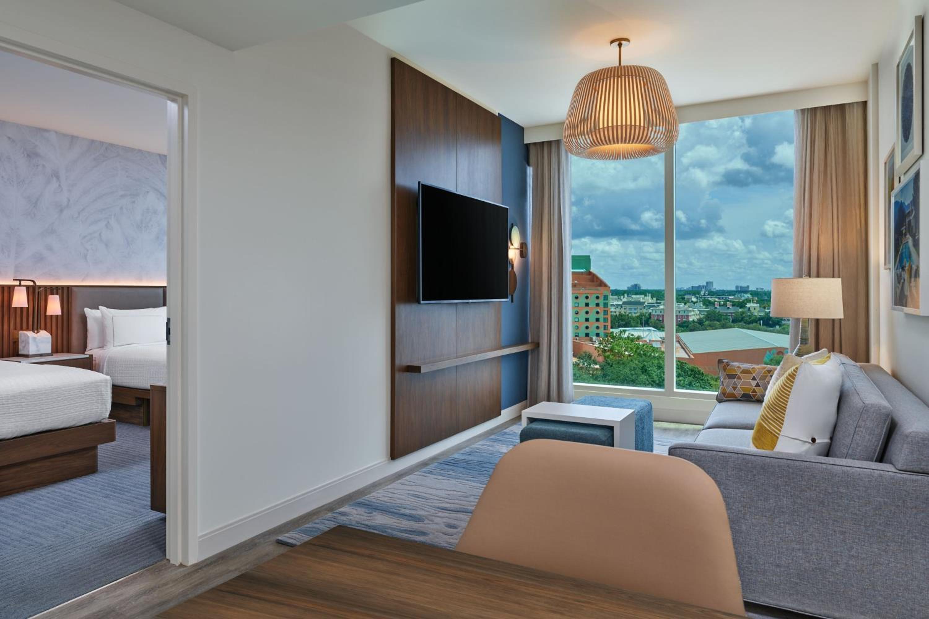 Signature, Suite, 2 Queen, Sofa bed (Includes Early Entry To Disney Theme Parks)