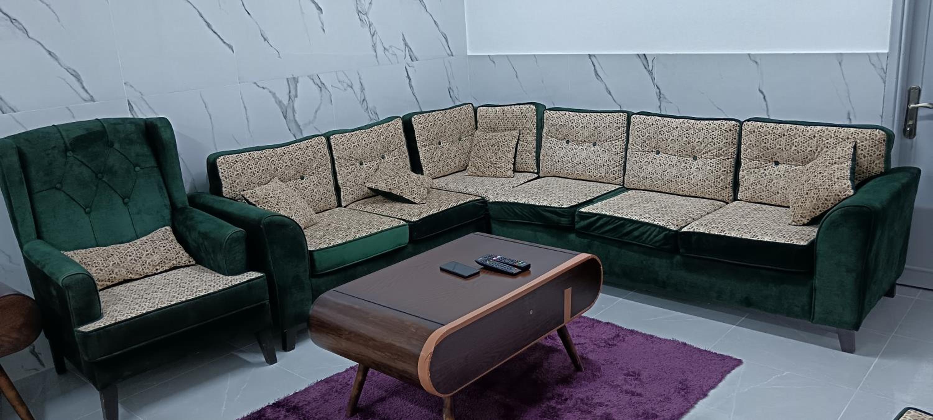 Three-Bedroom Apartment with Balcony photo 2