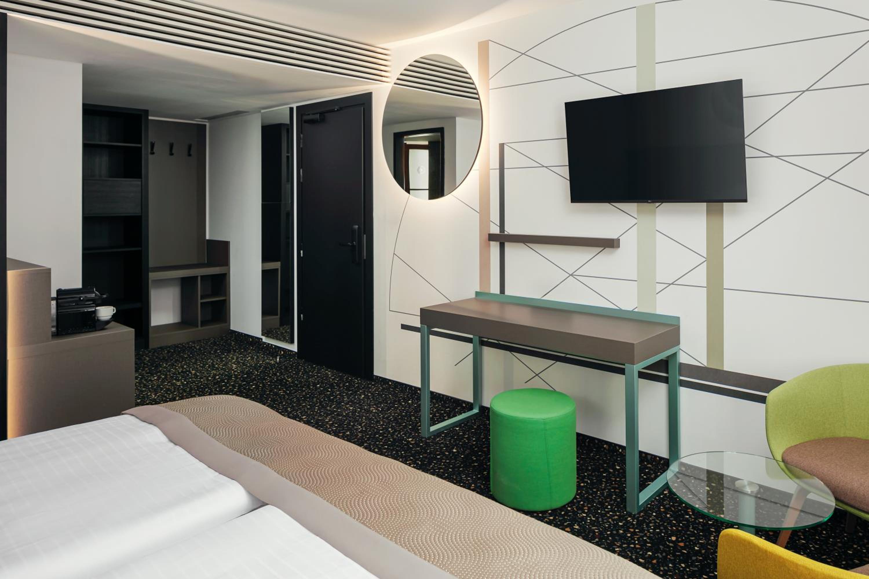 Superior King Room