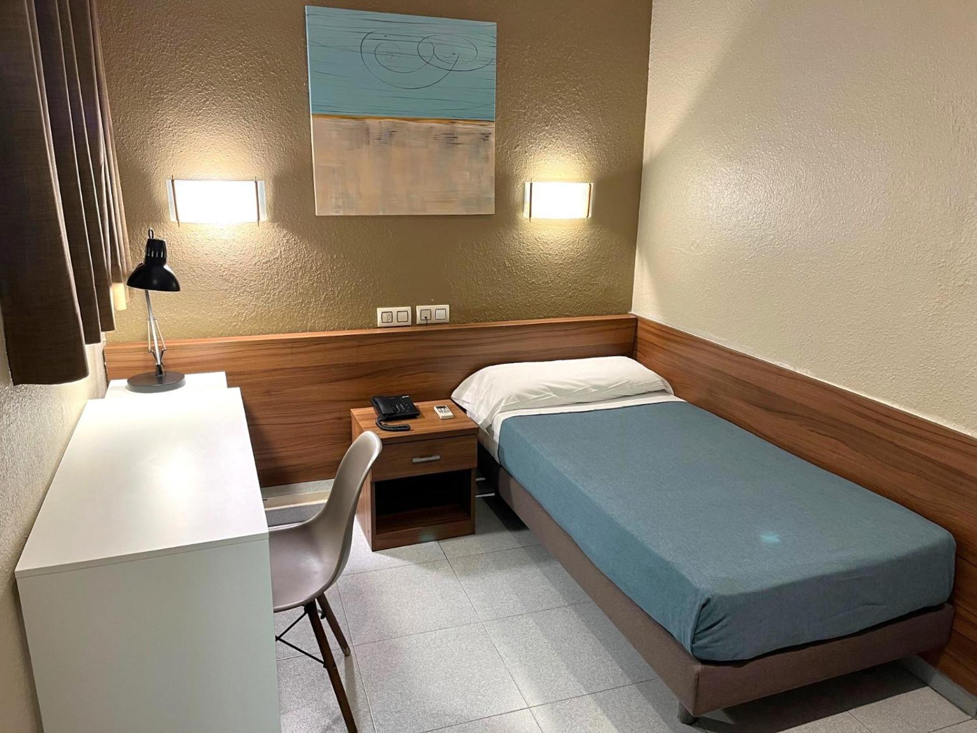 Single Room photo 2