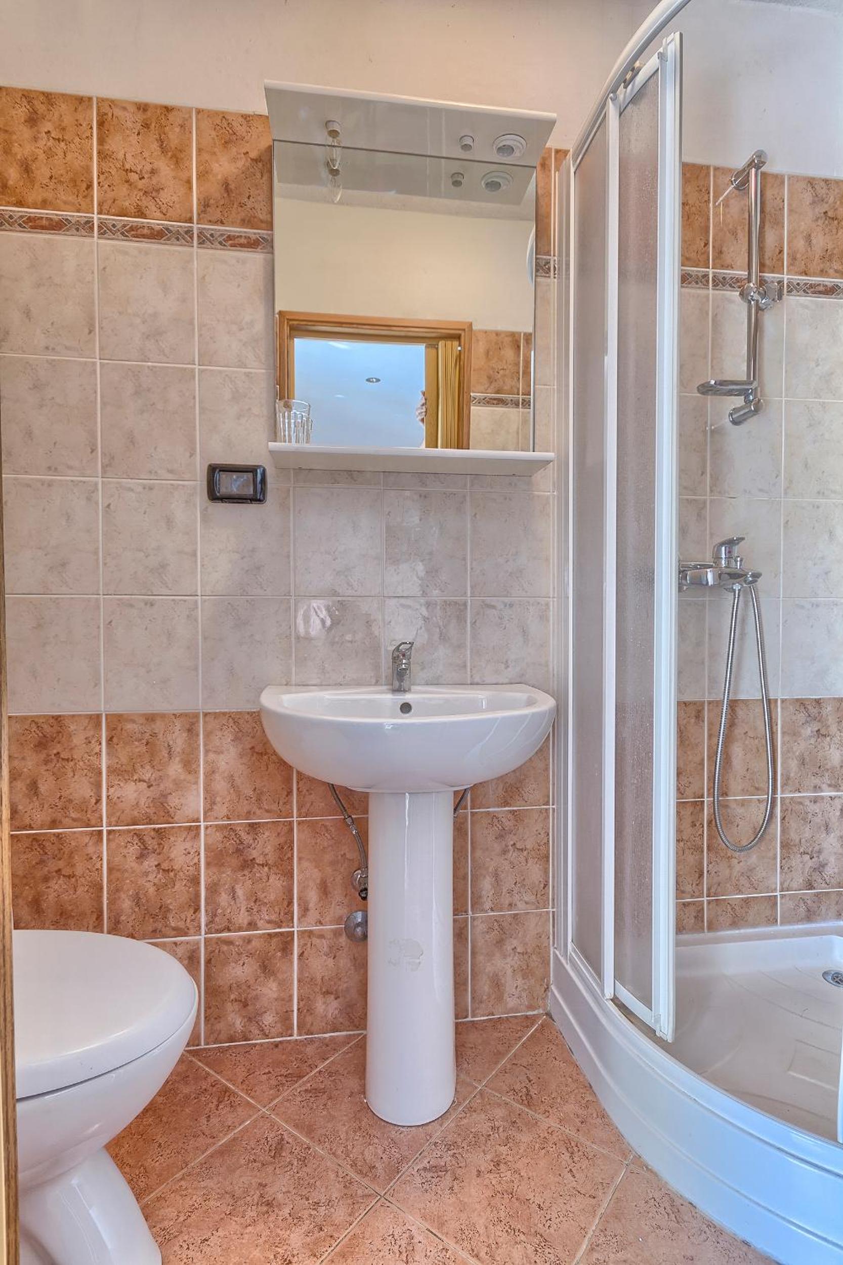 Two-Bedroom Apartment - Photo 2