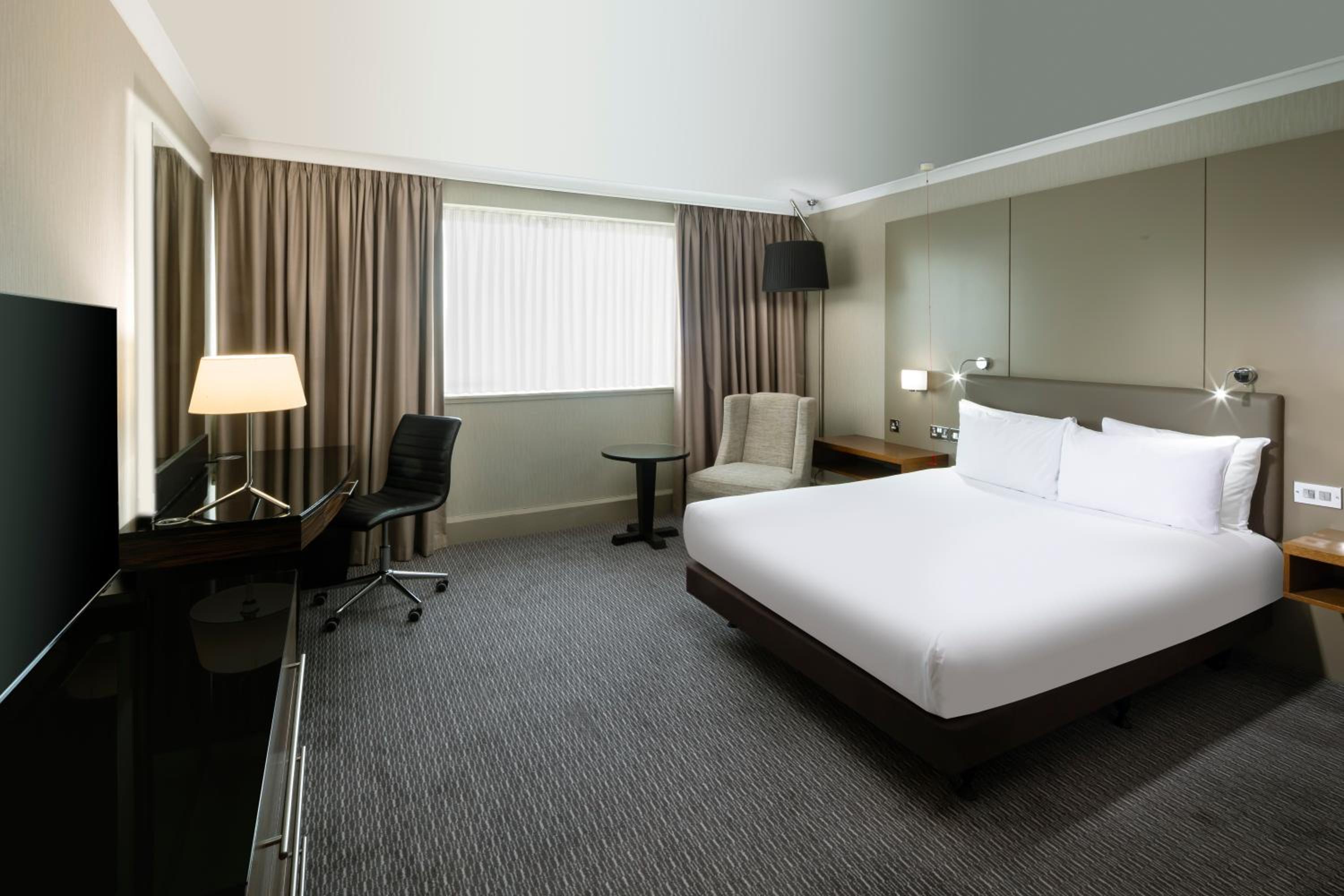 Standard Queen Room with River View - Disability Access - Photo 1