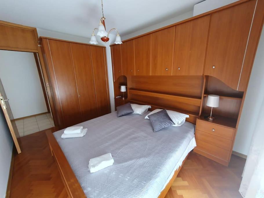 Three-Bedroom Deluxe Apartment