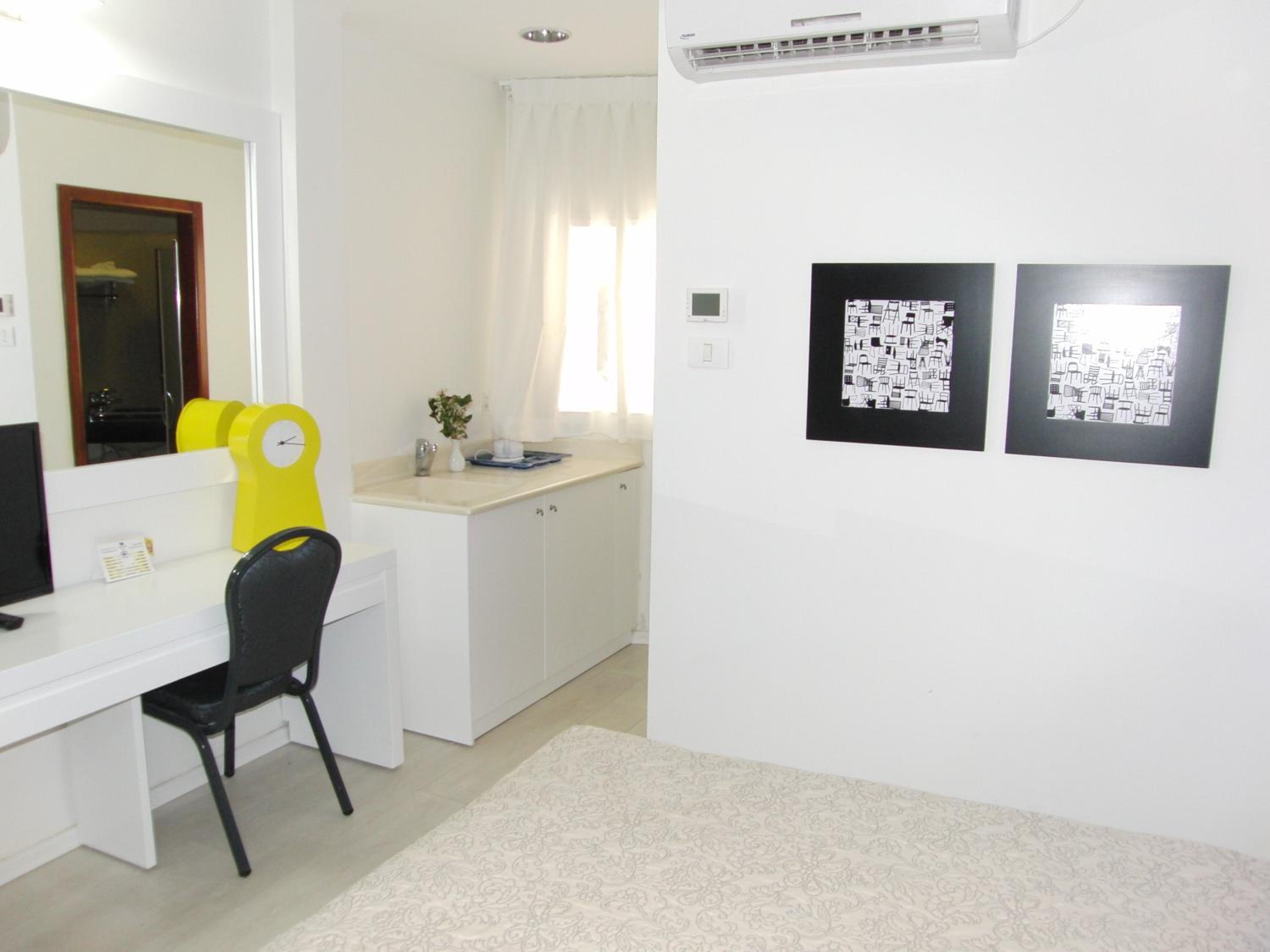 Double or Twin Room photo 3
