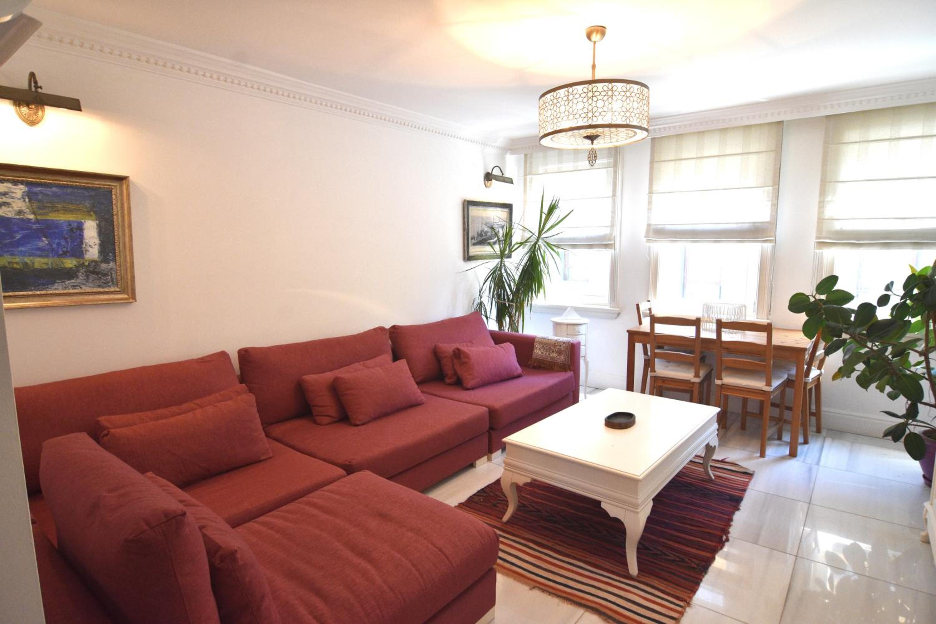 Apartment photo 2