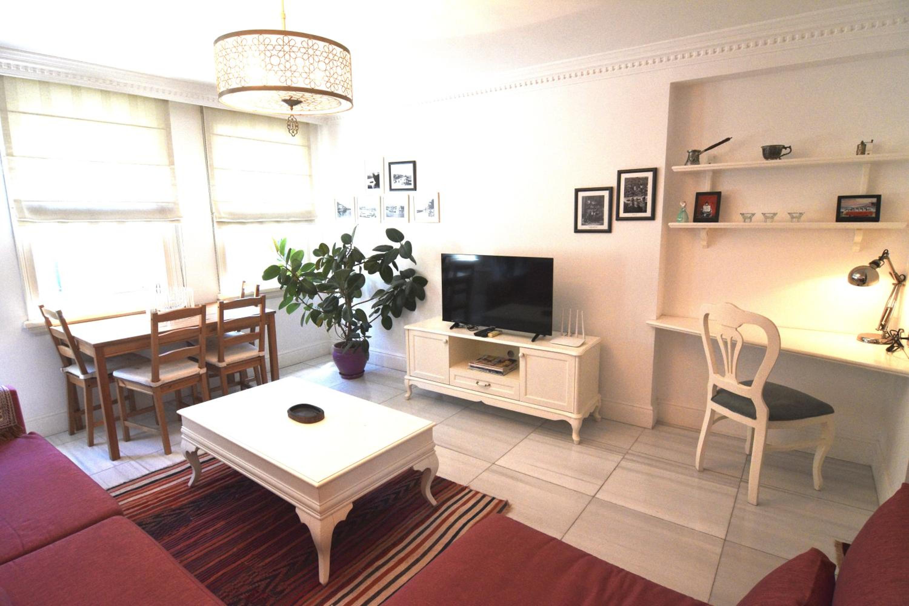 Apartment photo 1