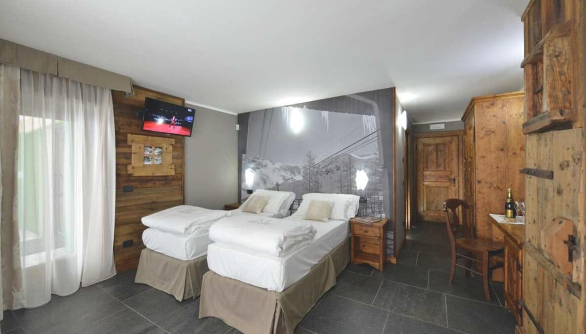 Standard Double or Twin Room - Photo 3