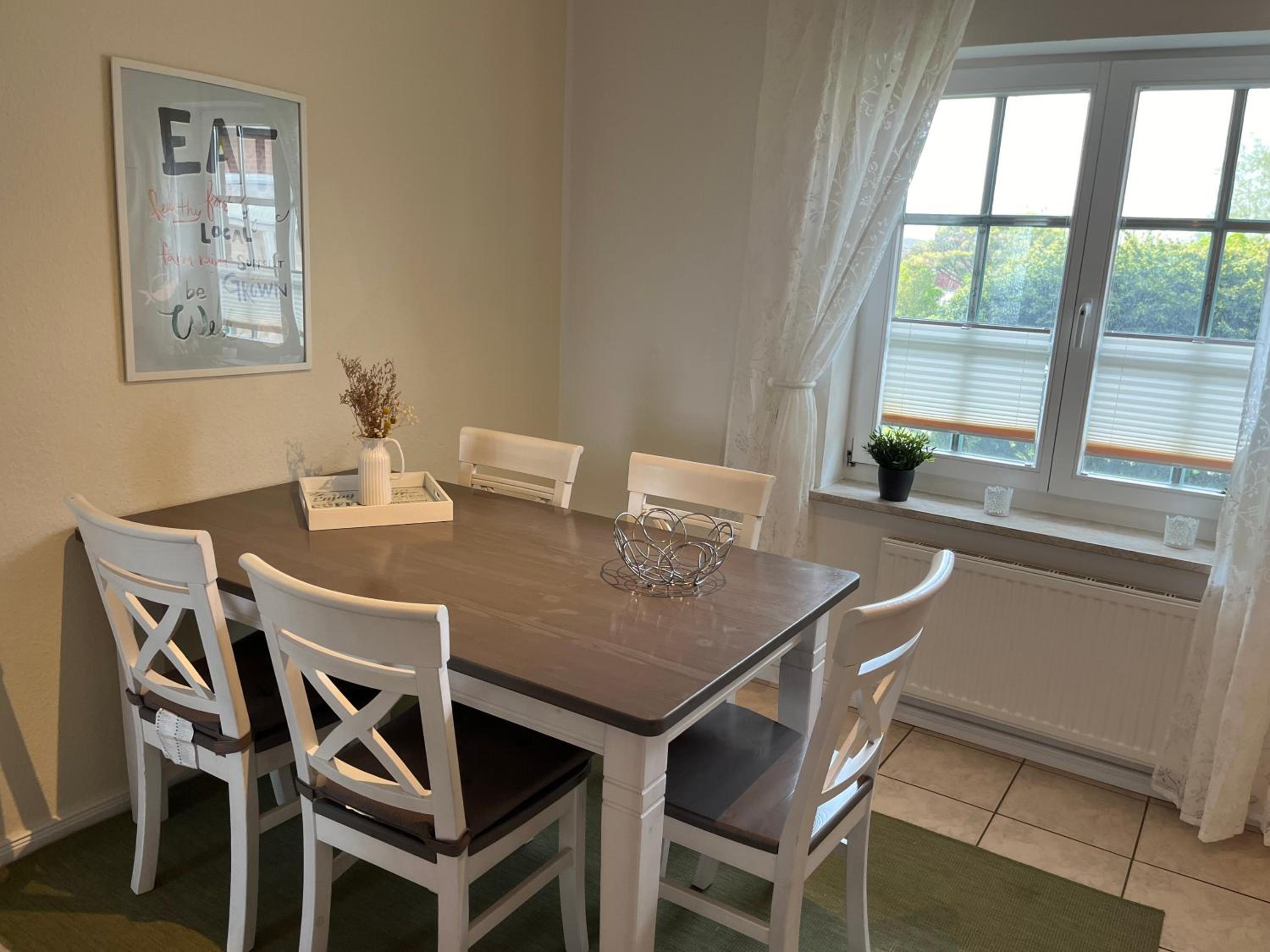Three-Bedroom Vacation Home  photo 2