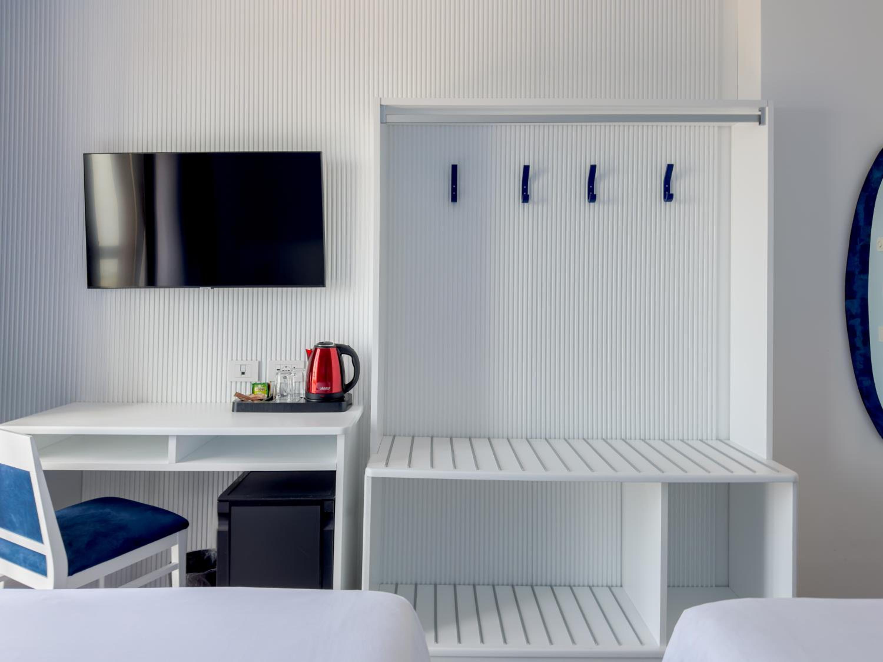 Classic Quadruple Room - Photo 8