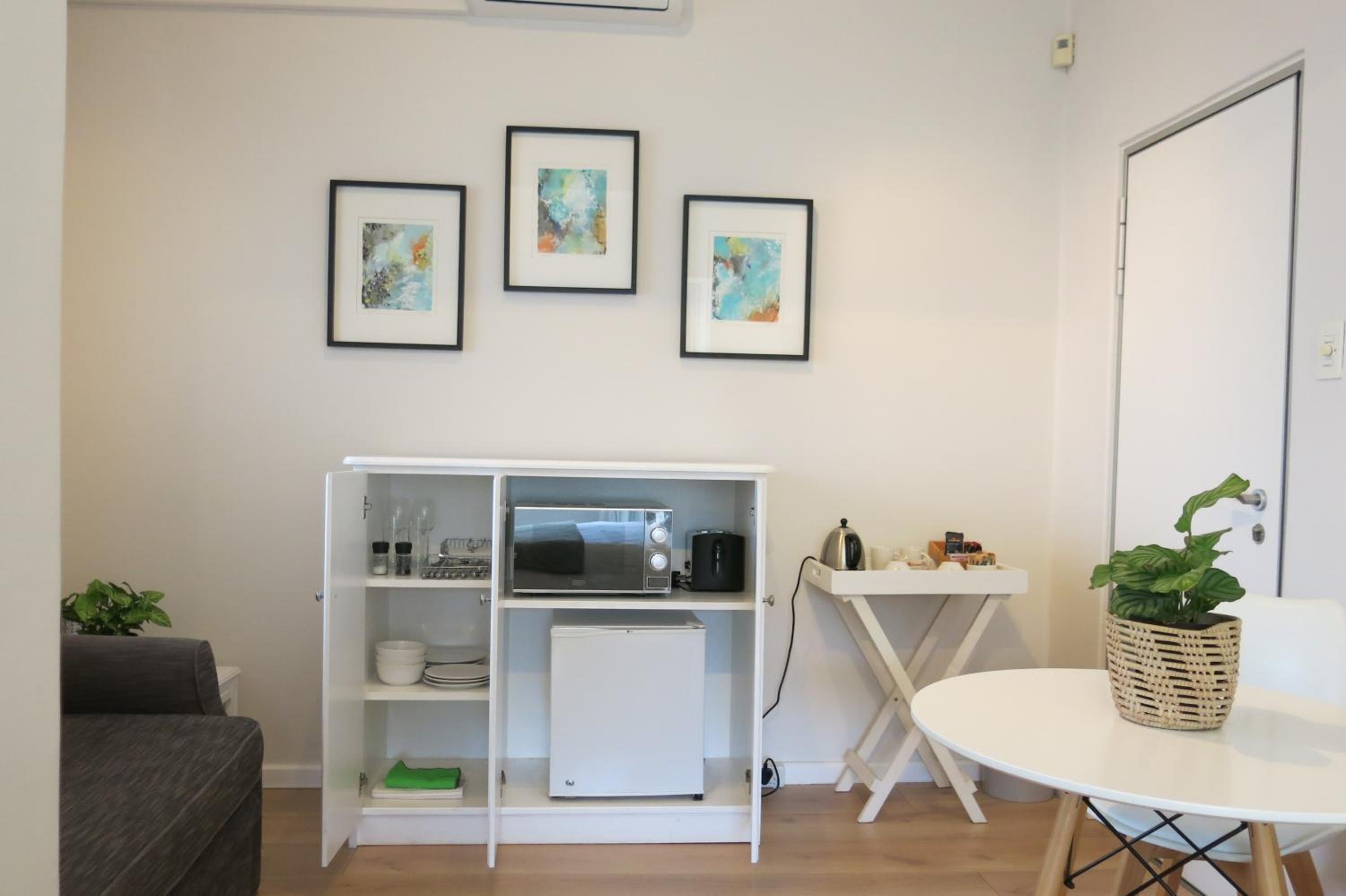 Suite - Photo 3