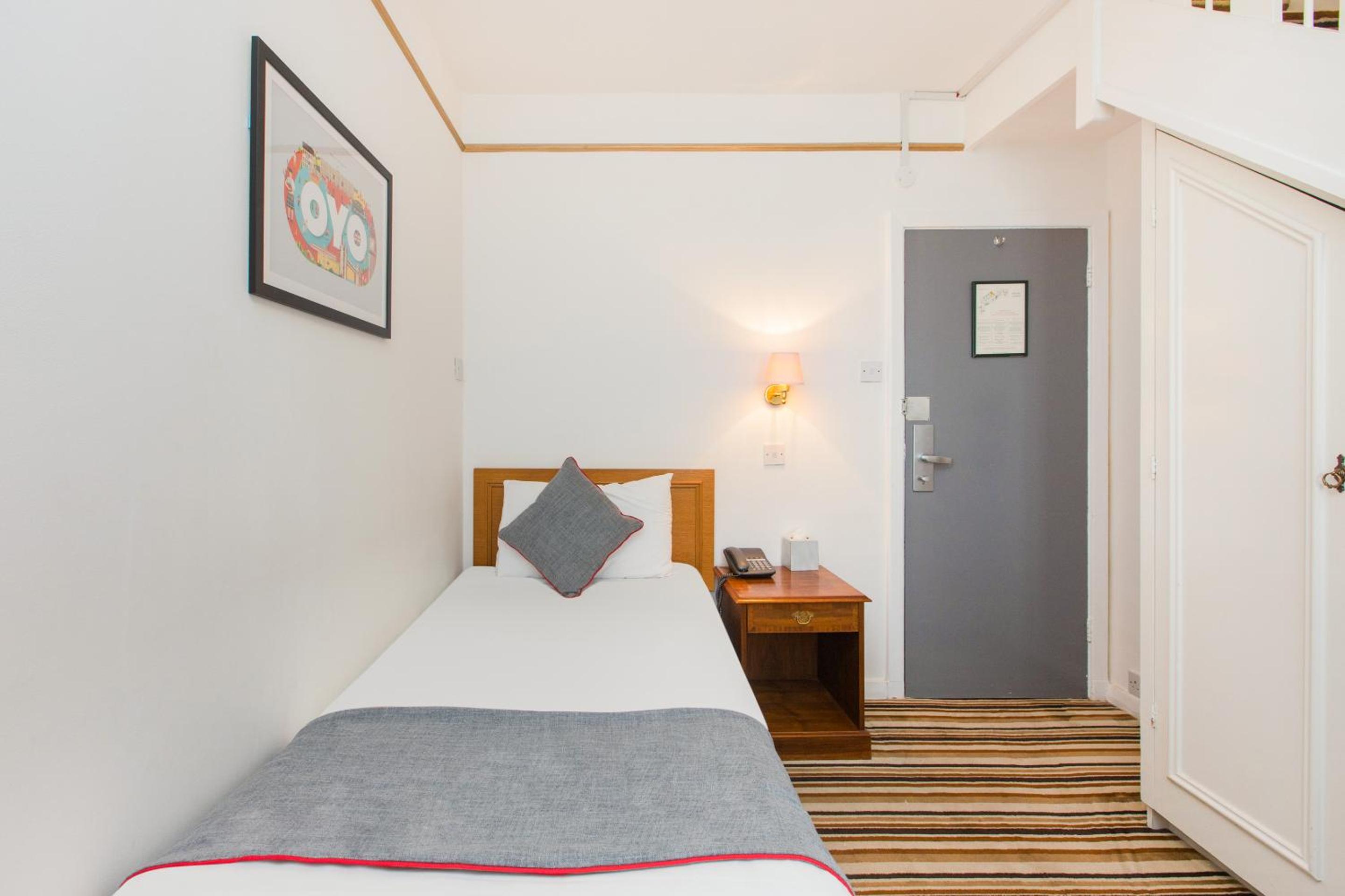 Standard Single Room photo 2