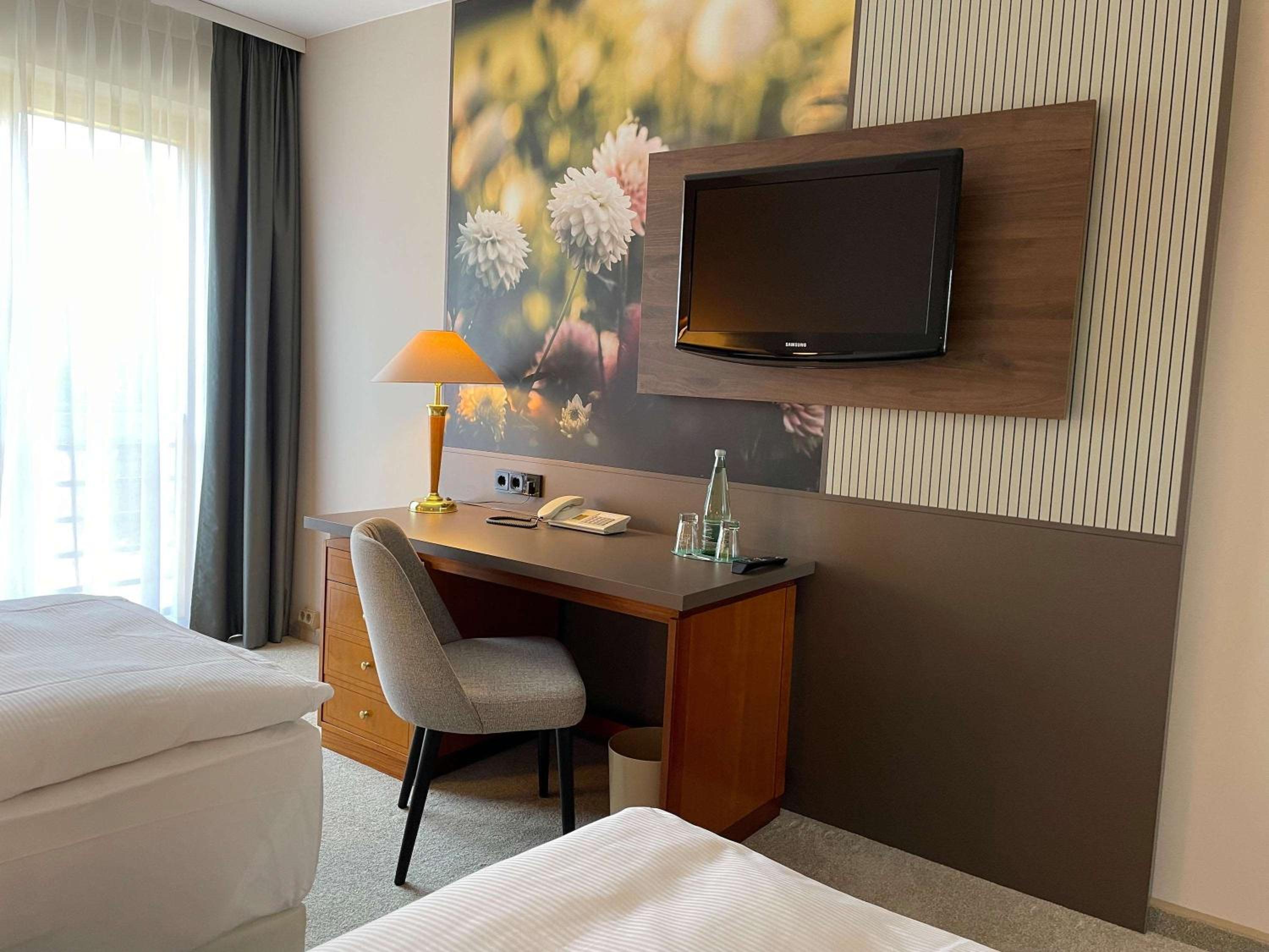 Standard Twin Room - Photo 4