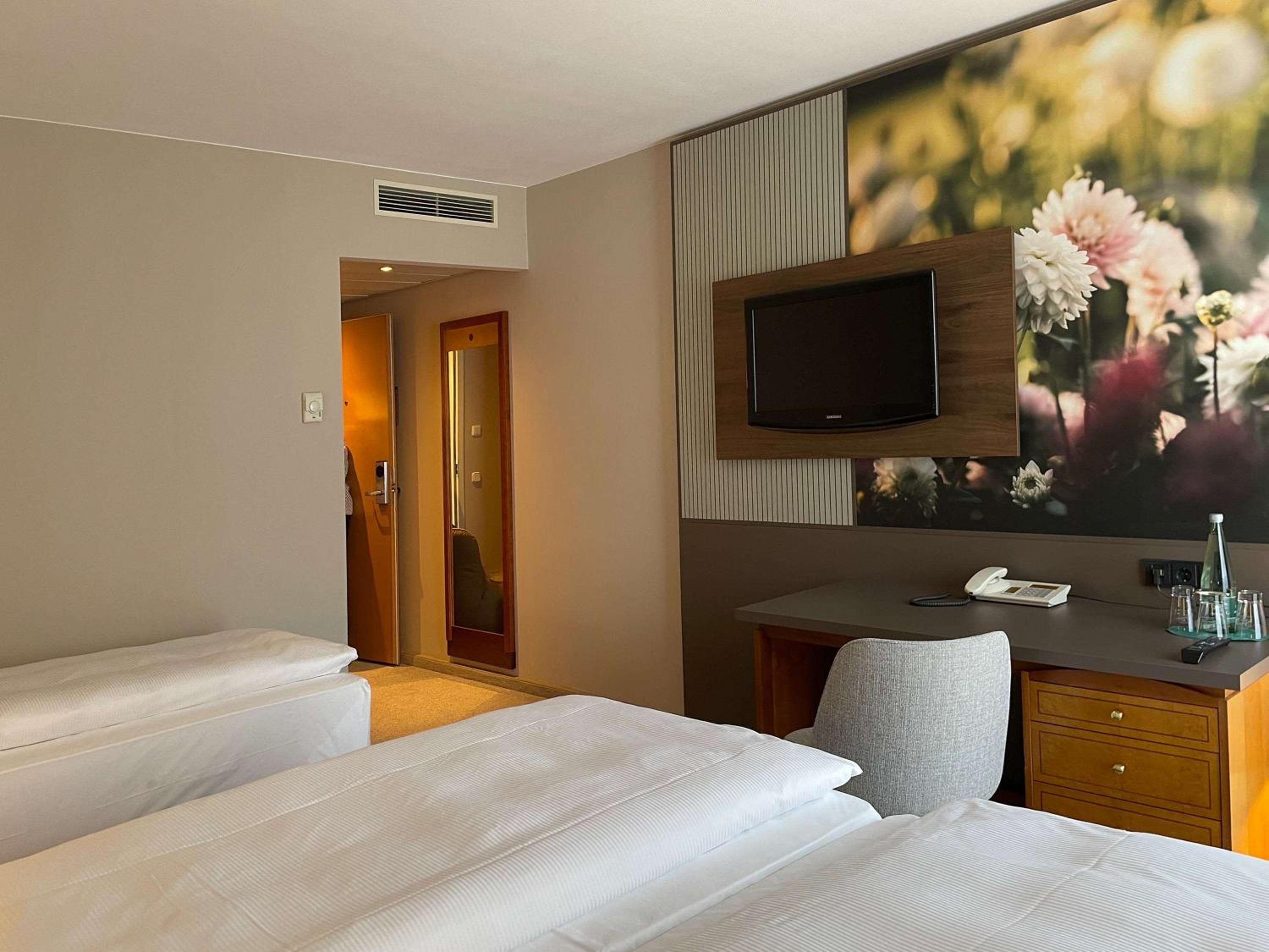 Standard Double Room For Up to Three Guests - Photo 2