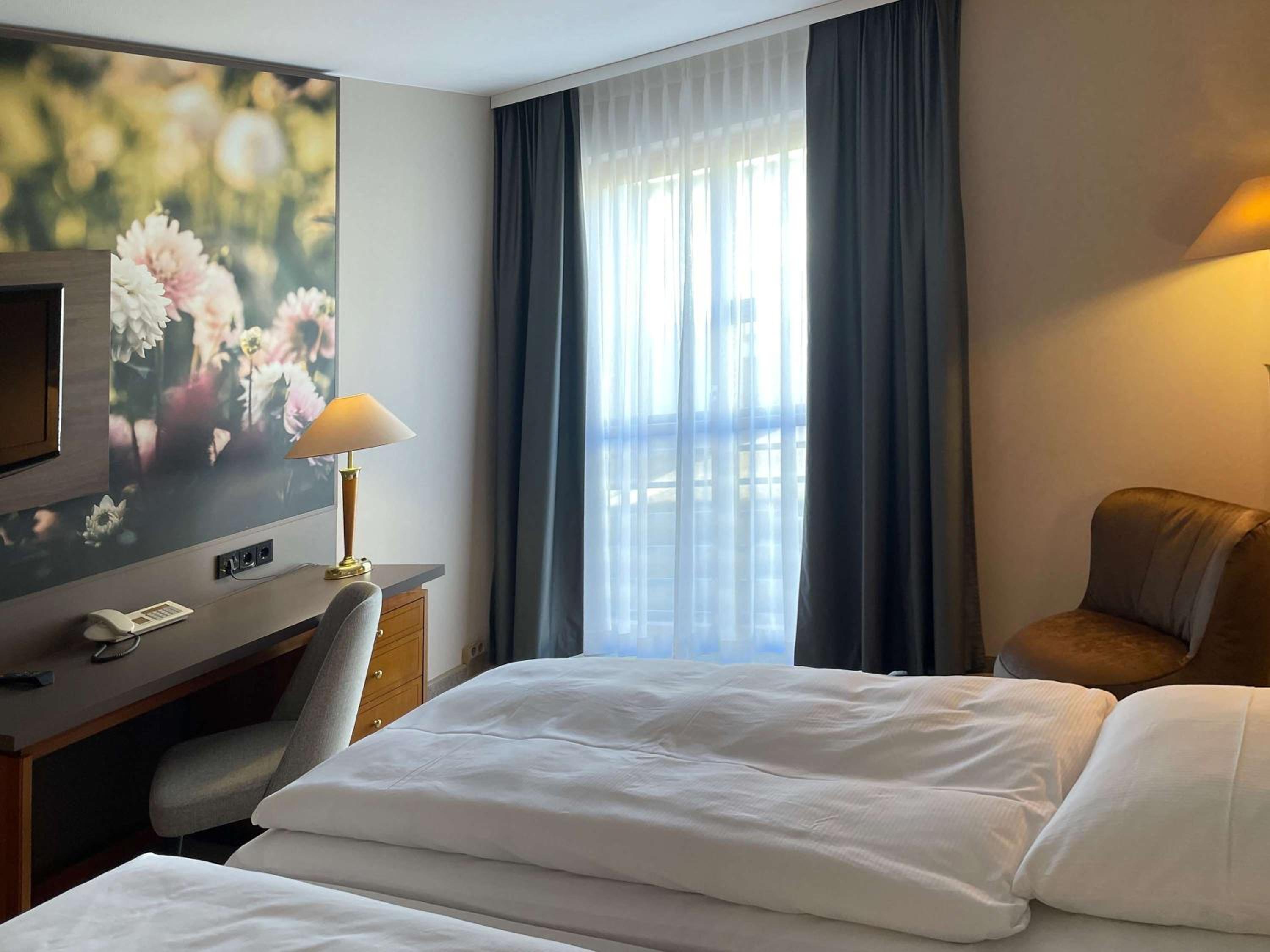 Standard Twin Room - Photo 13