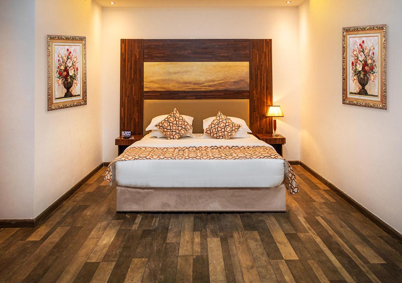 Standard King Room