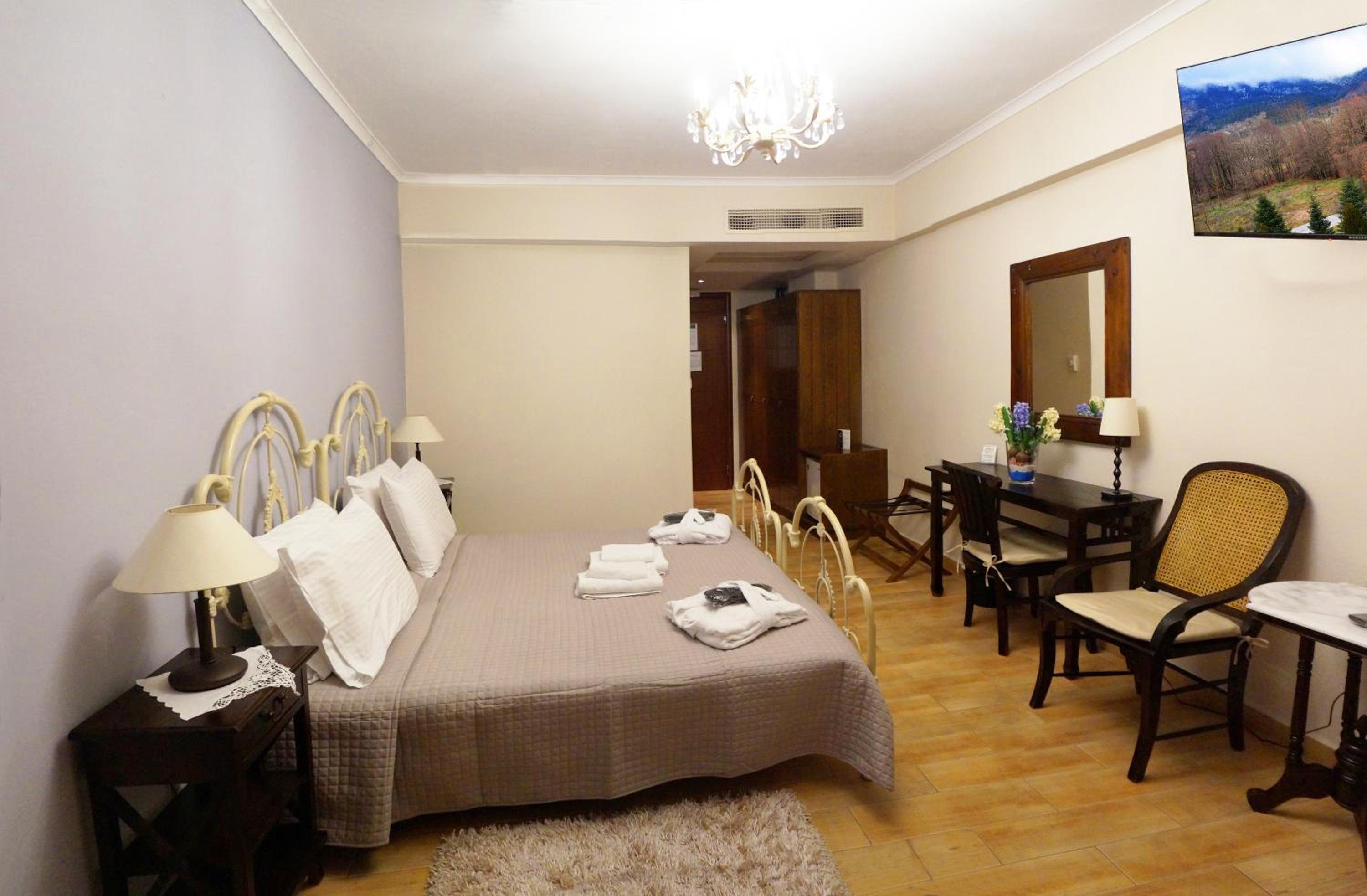 Junior Suite with Mountain View - Photo 1