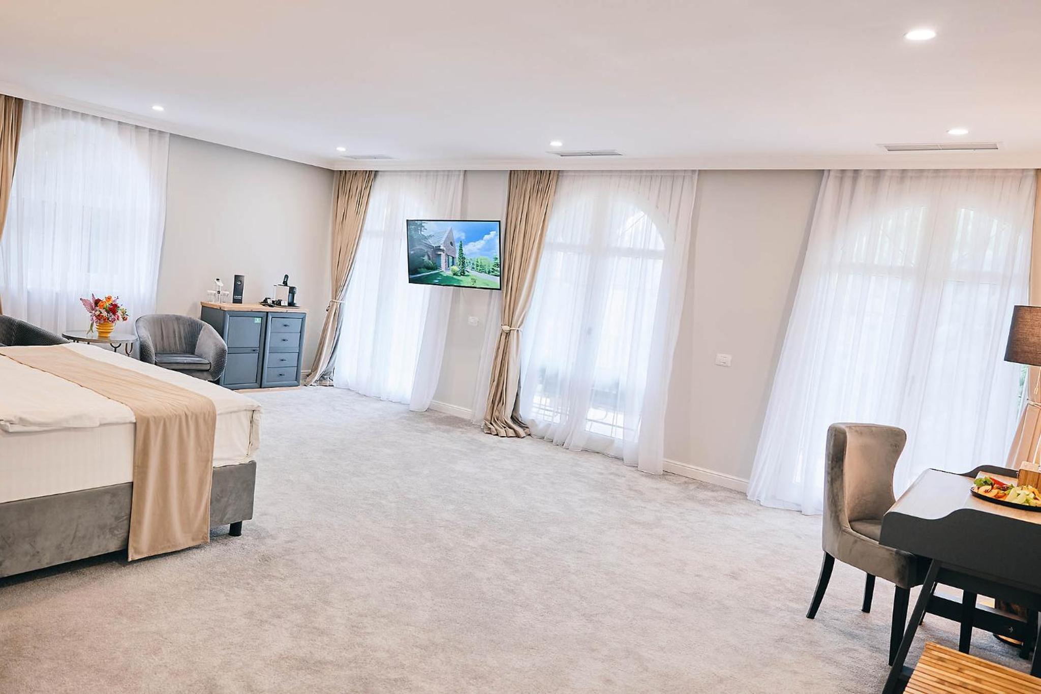 Deluxe Double or Twin Room photo 2
