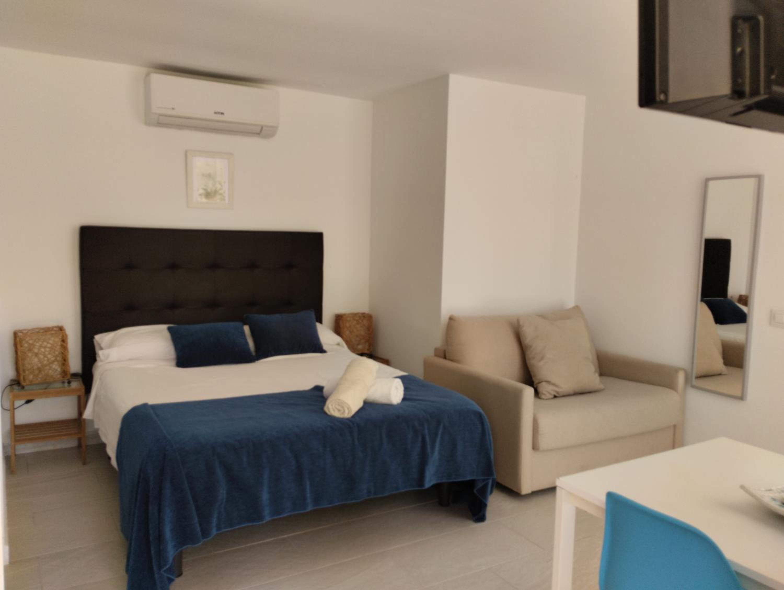 Habitación Doble con Baño Privado