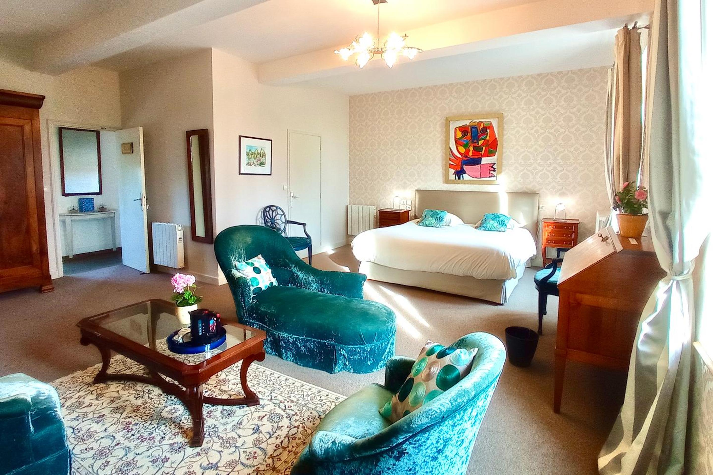 Junior Suite with Garden View photo 1