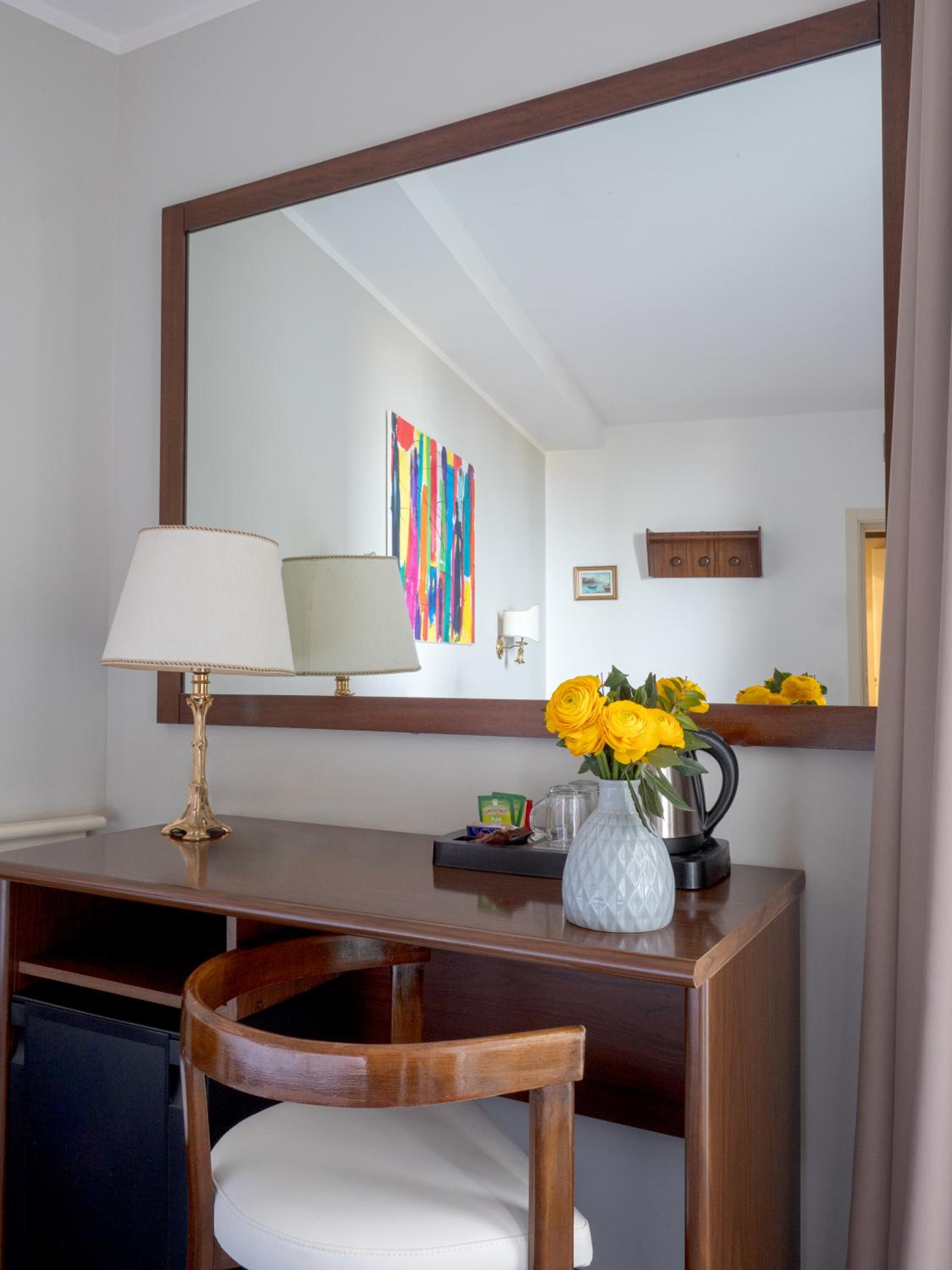 Double or Twin Room - Photo 5