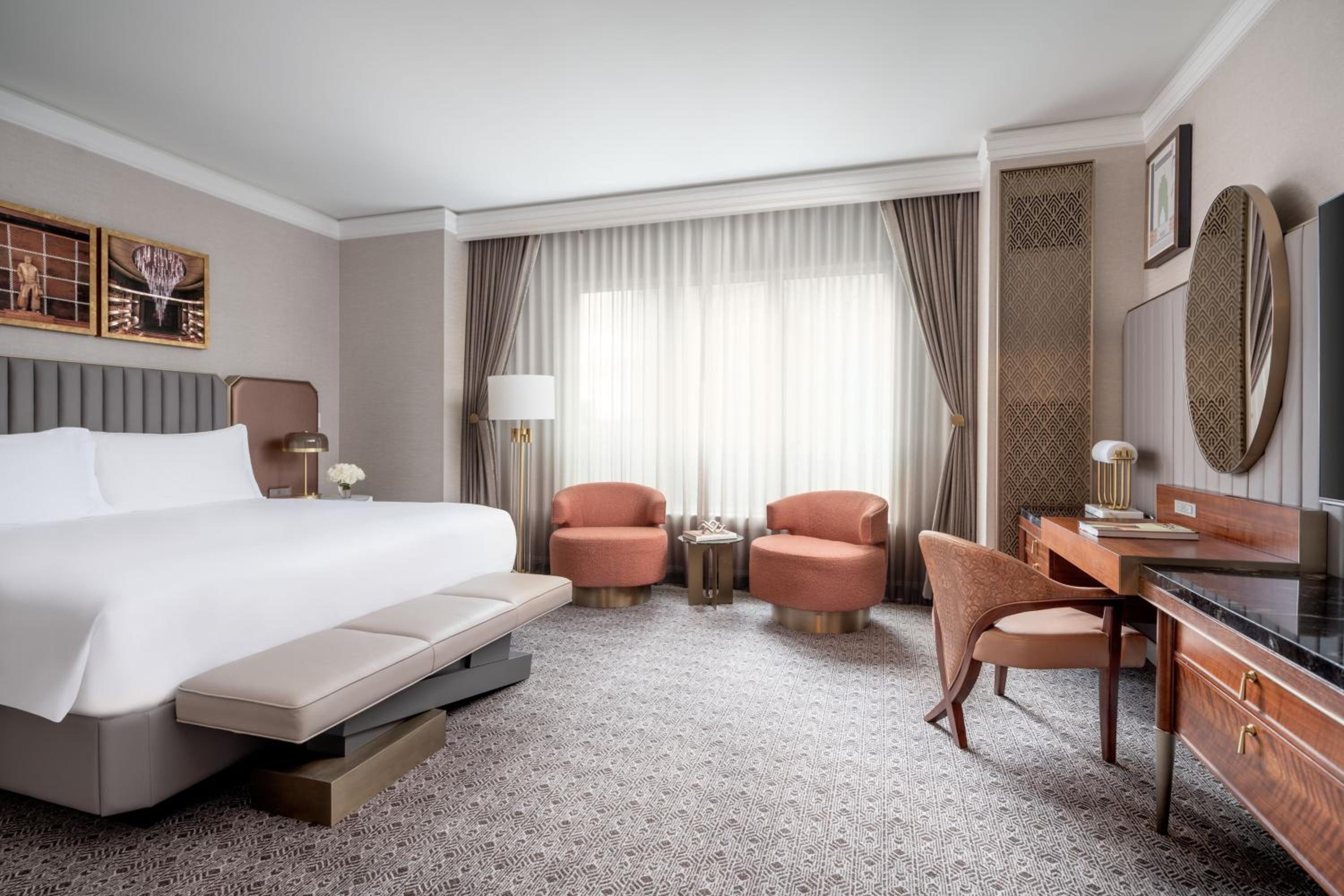 Club lounge access, Guest room, 1 King Bed - Photo 5