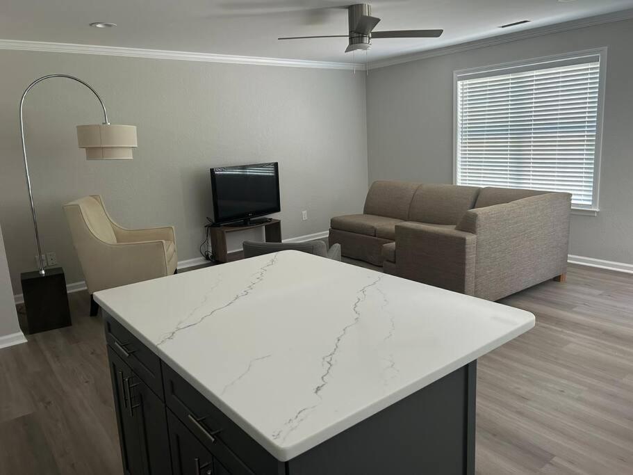 Three-Bedroom House photo 3