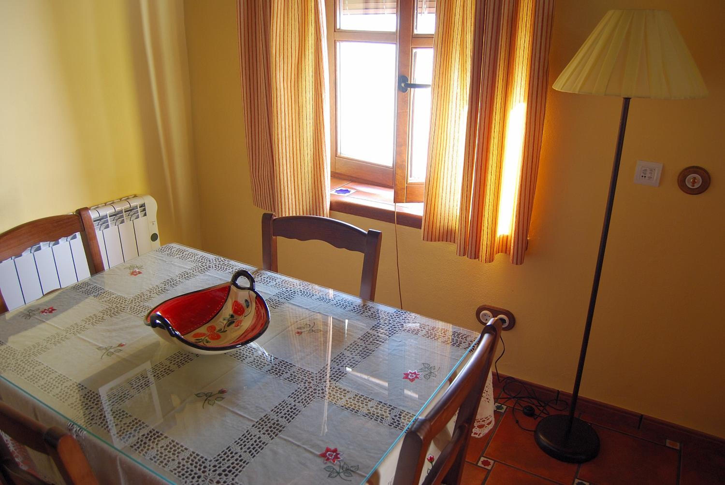 Two-Bedroom House - Photo 12