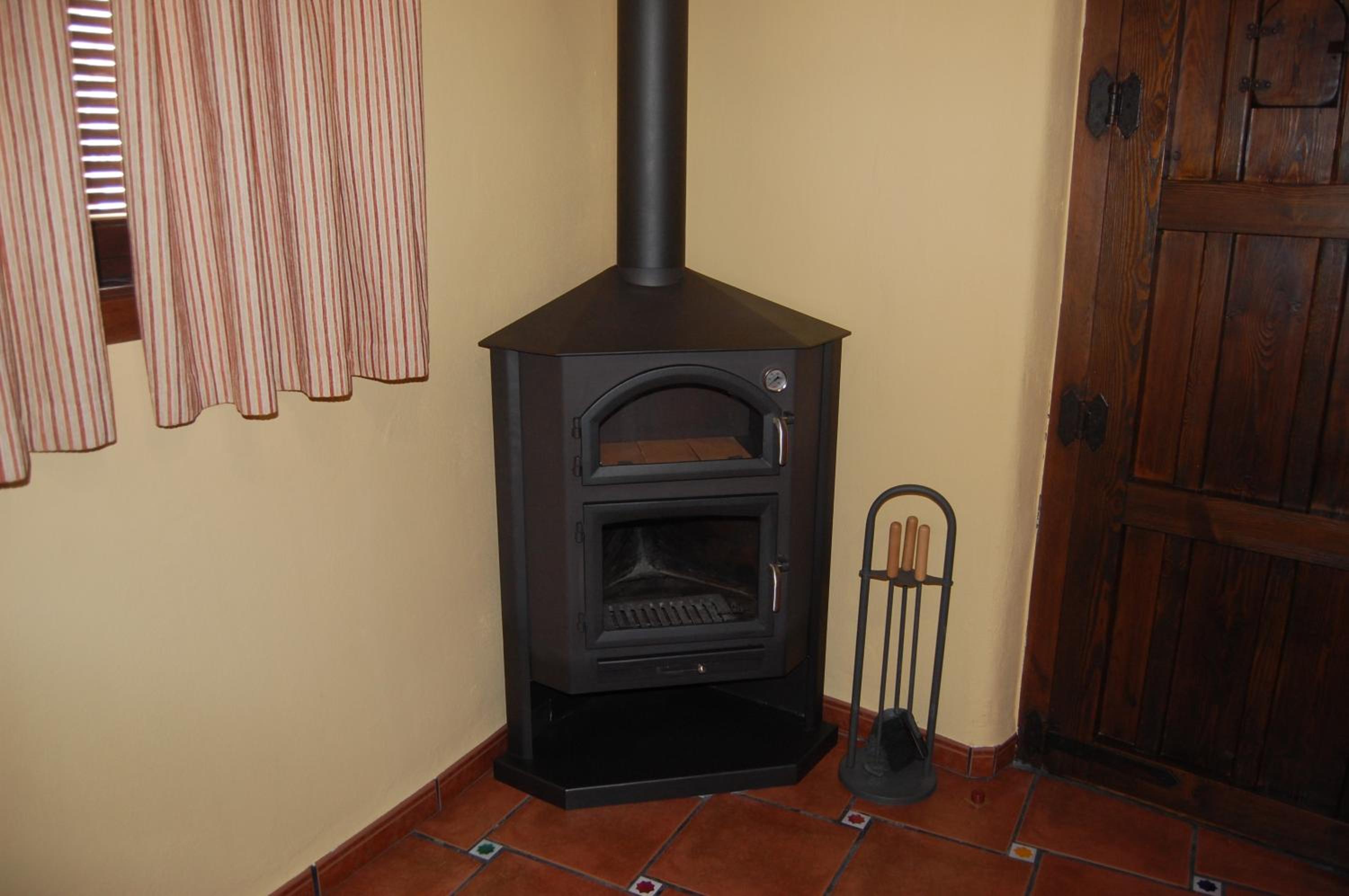 Two-Bedroom House - Photo 13