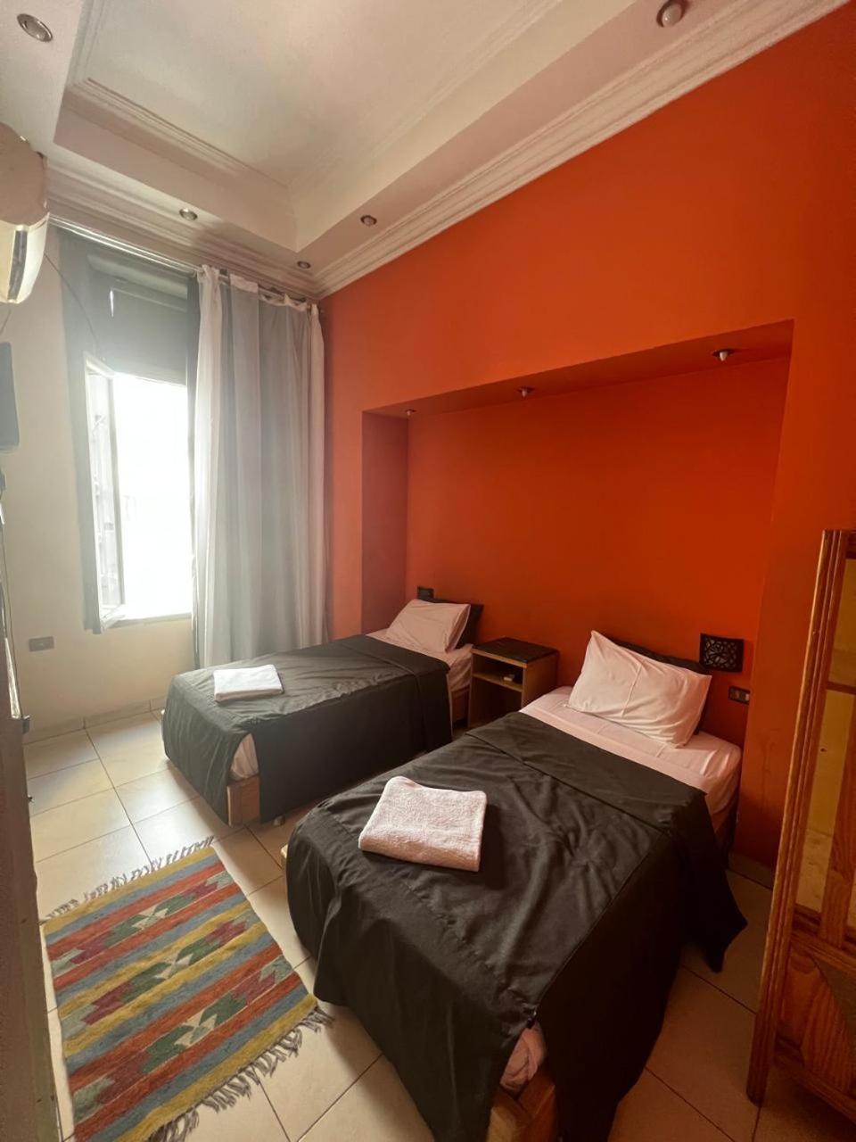 Double or Twin Room thumbnail 6