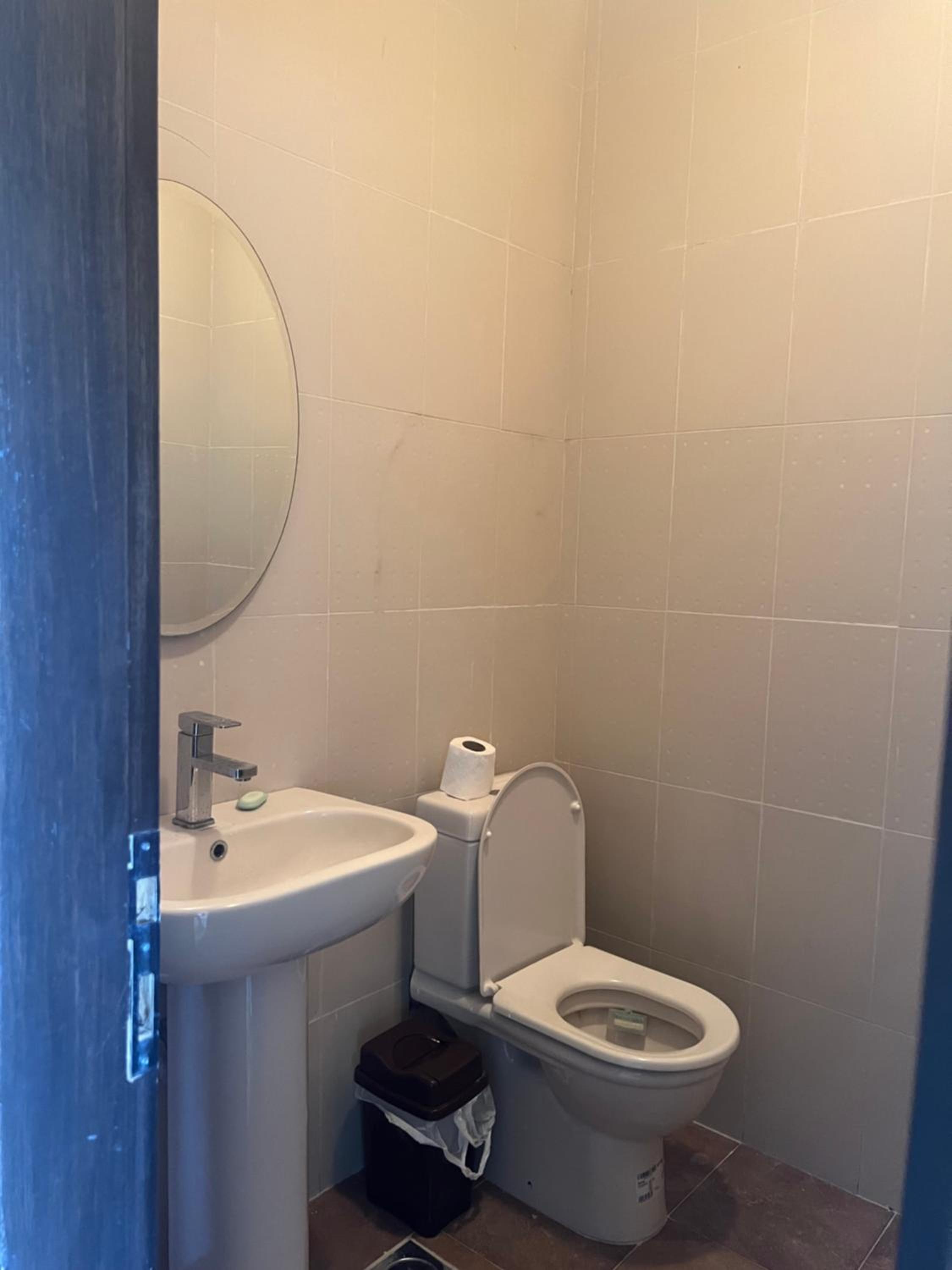 Three-Bedroom Apartment with Balcony photo 2
