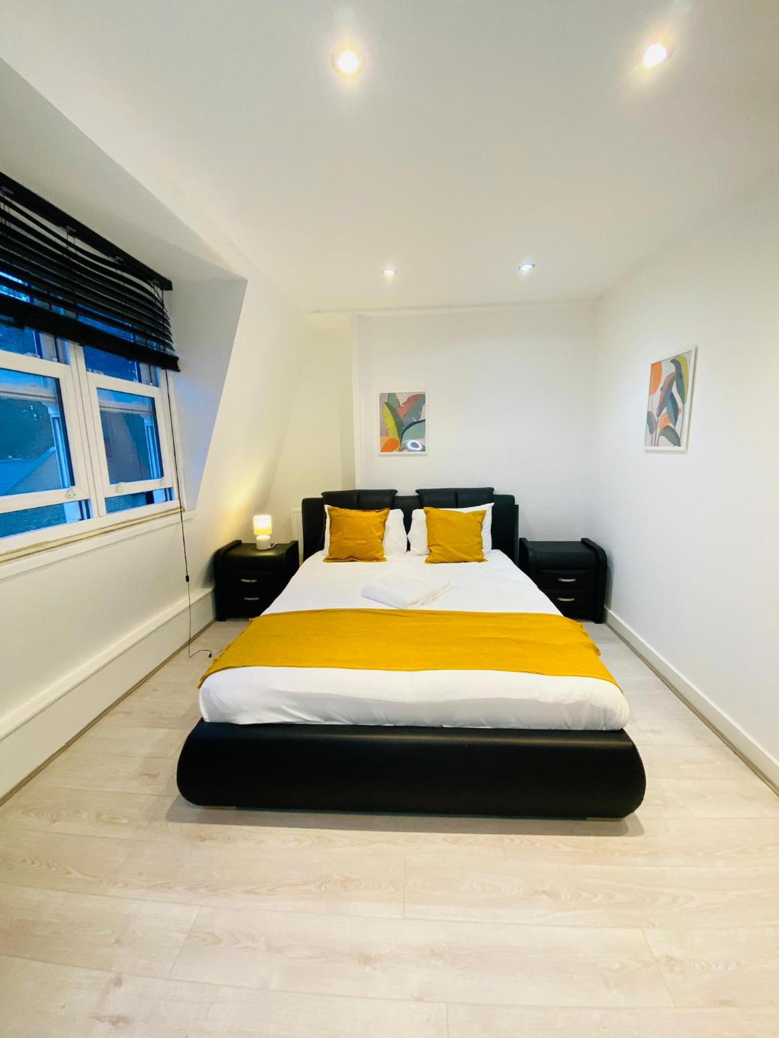 Standard Double Room with Shared Bathroom photo 1