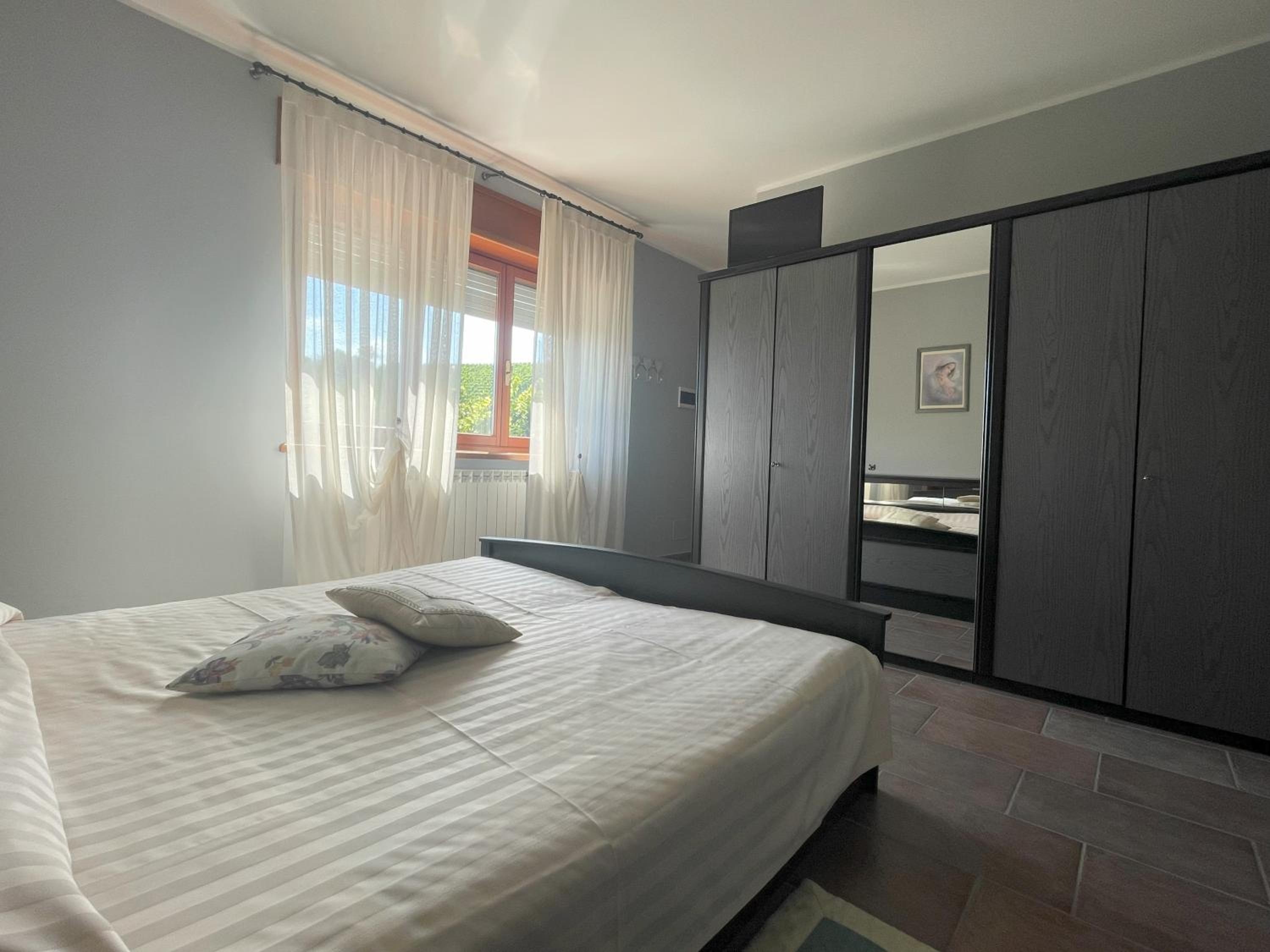Studio Apartment photo 2