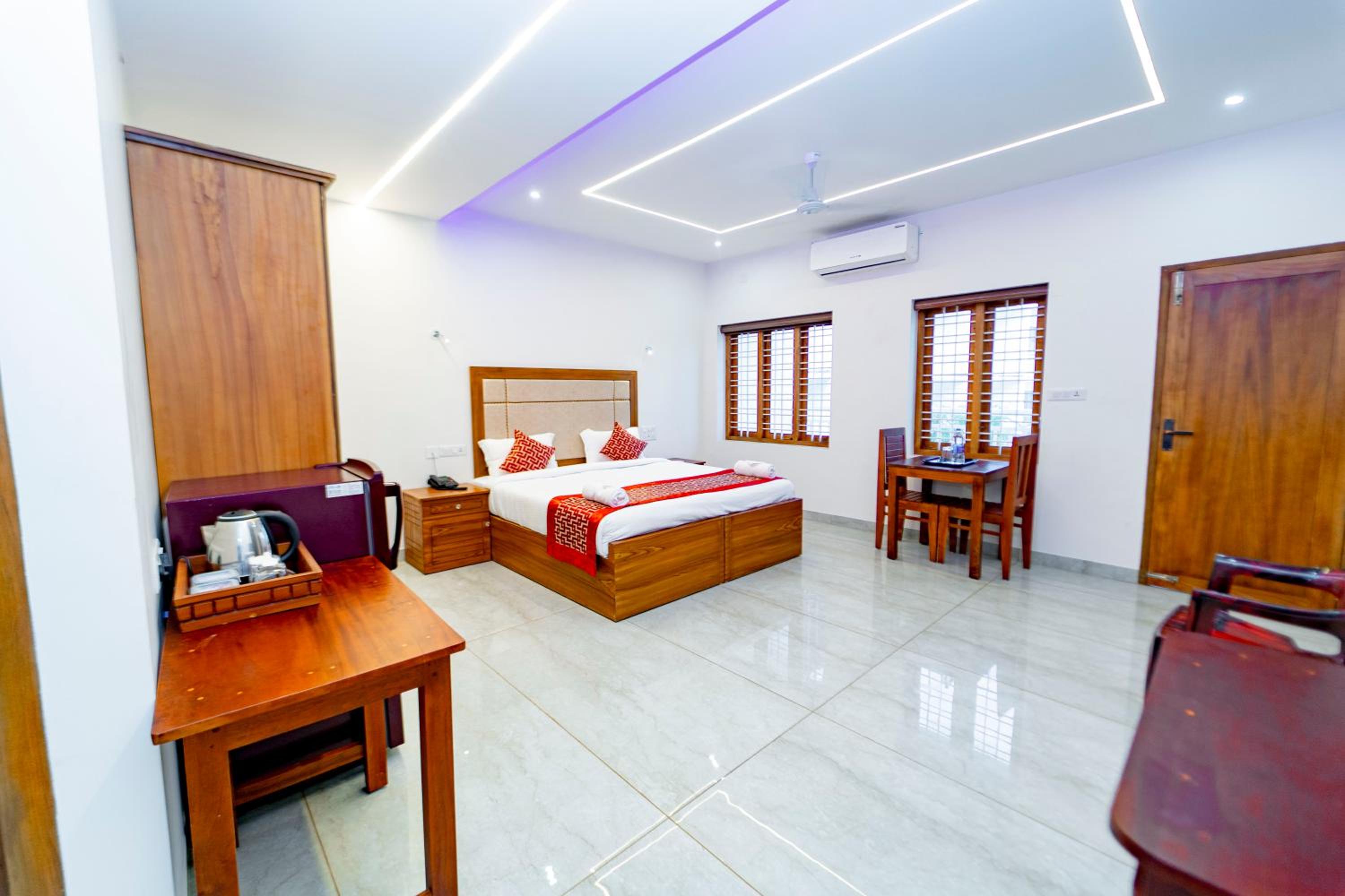 Double Room with Pool View photo 1