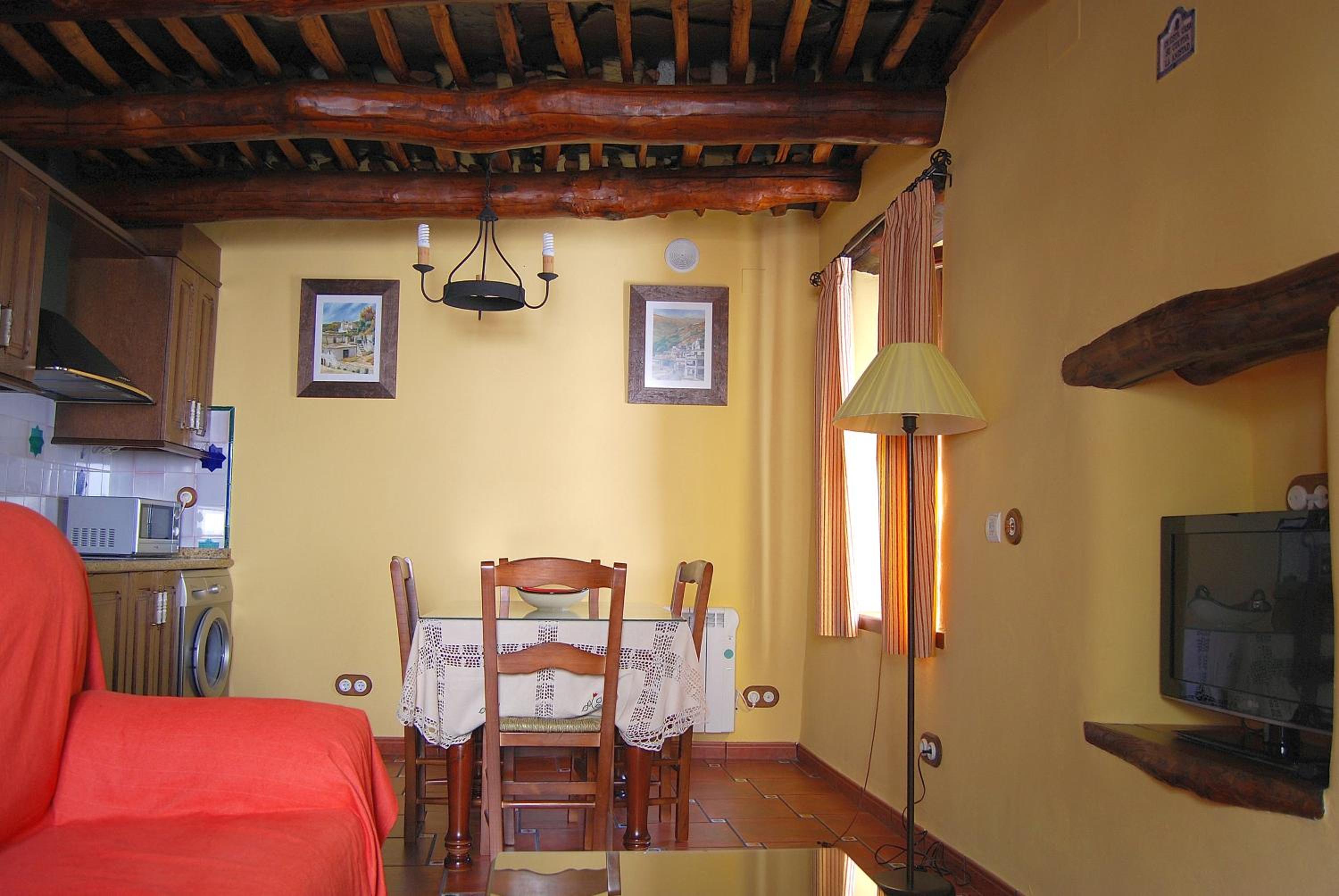 Two-Bedroom House - Photo 19